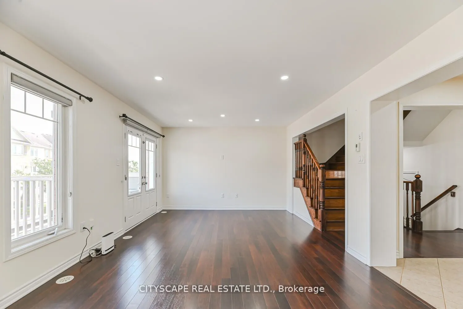553 Pharo Point