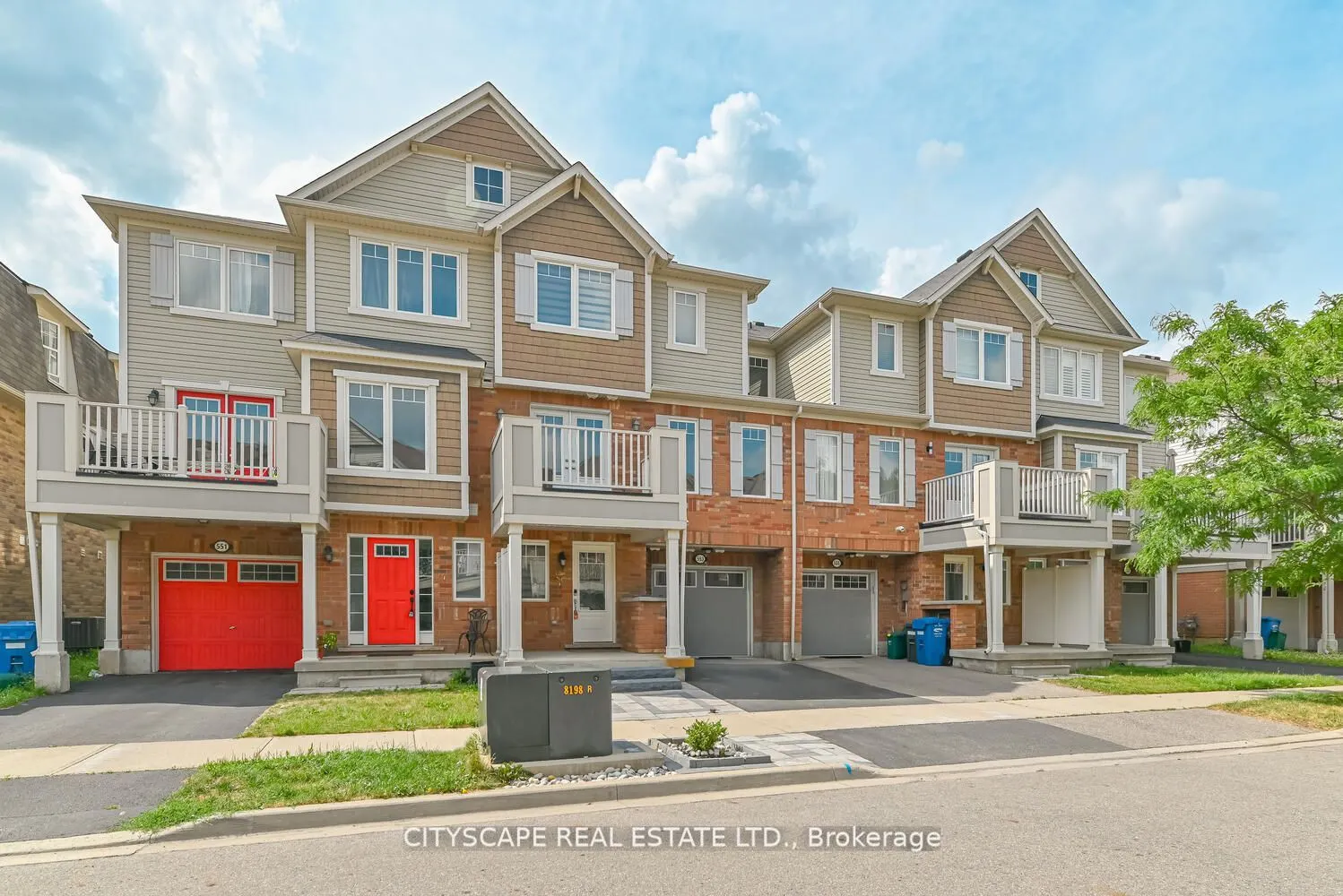 553 Pharo Point