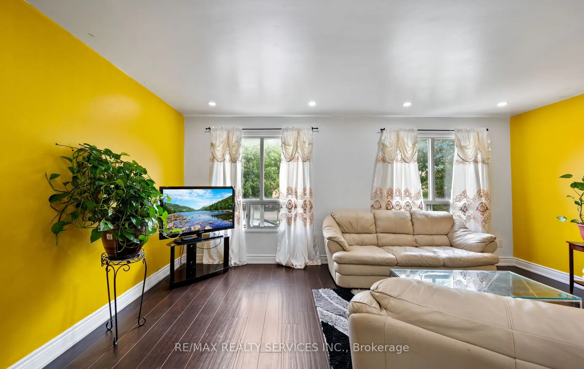 124 Baronwood Court, #124