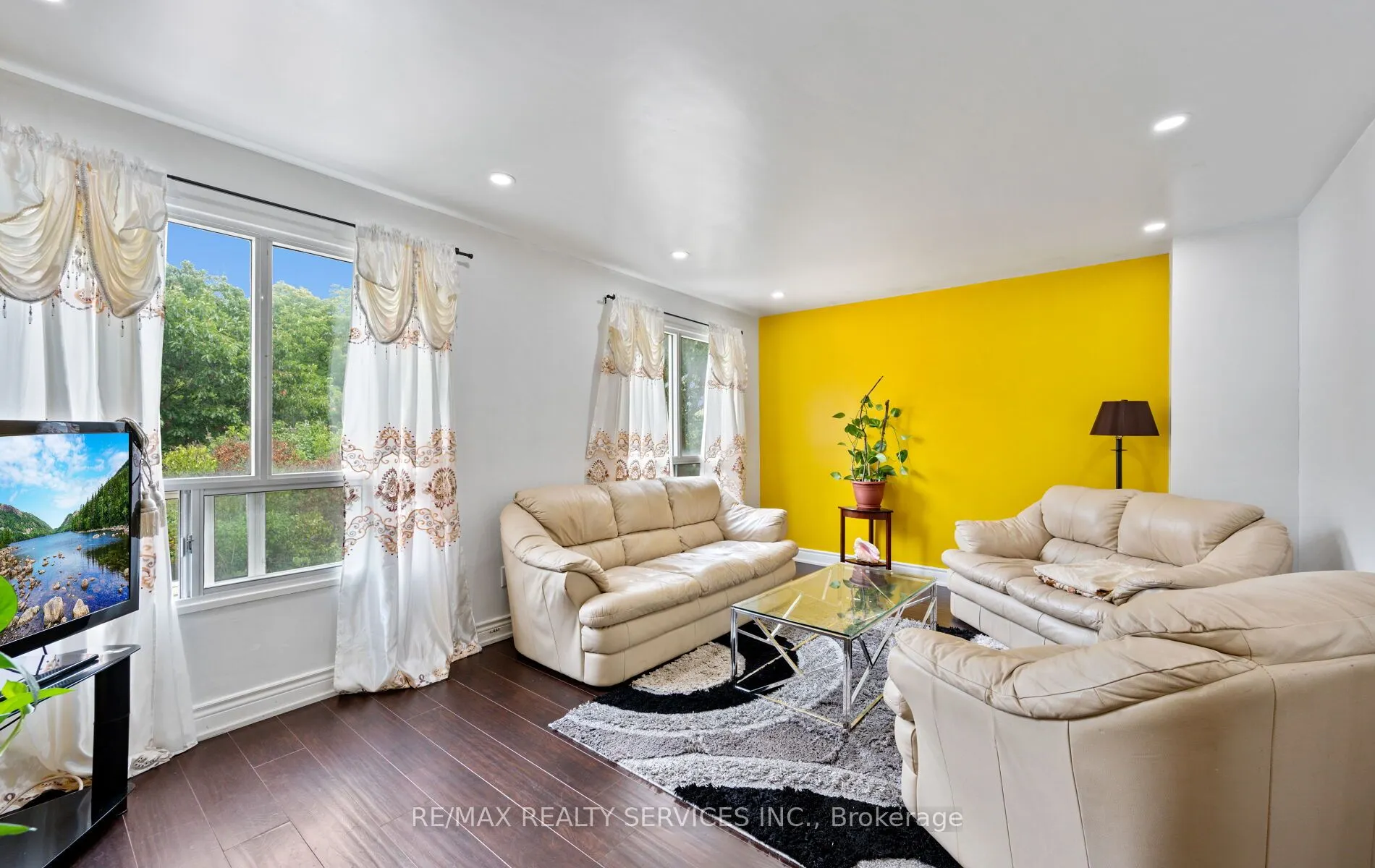 124 Baronwood Court, #124