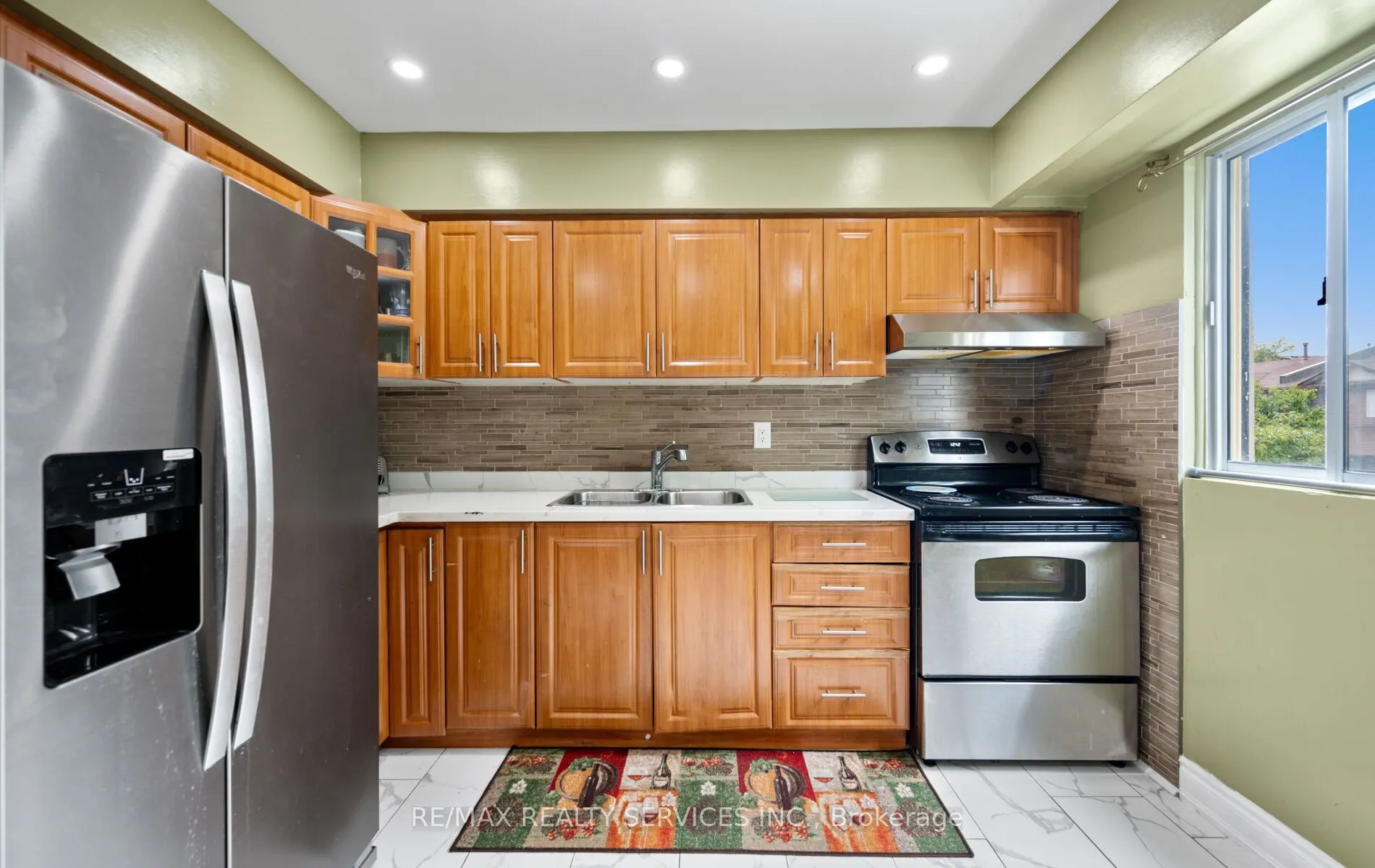 124 Baronwood Court, #124