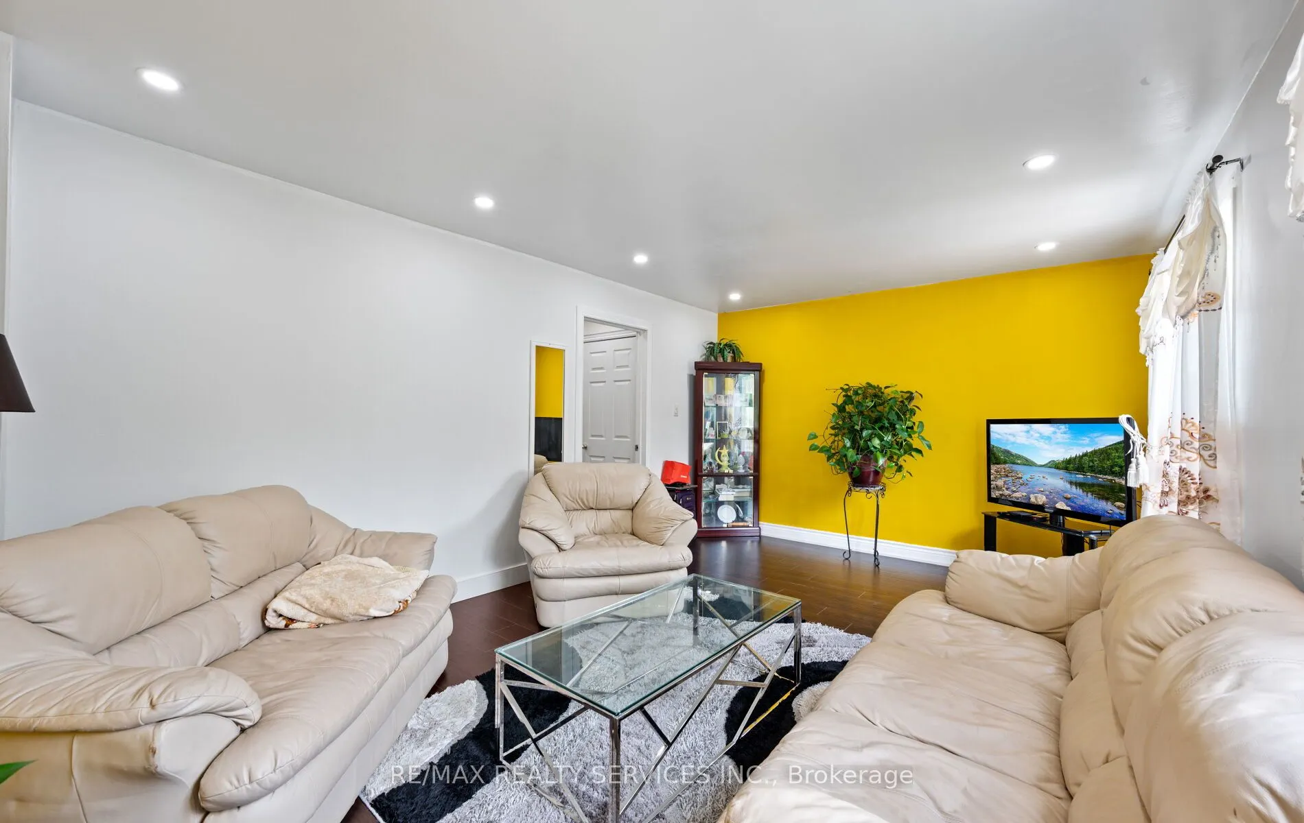 124 Baronwood Court, #124