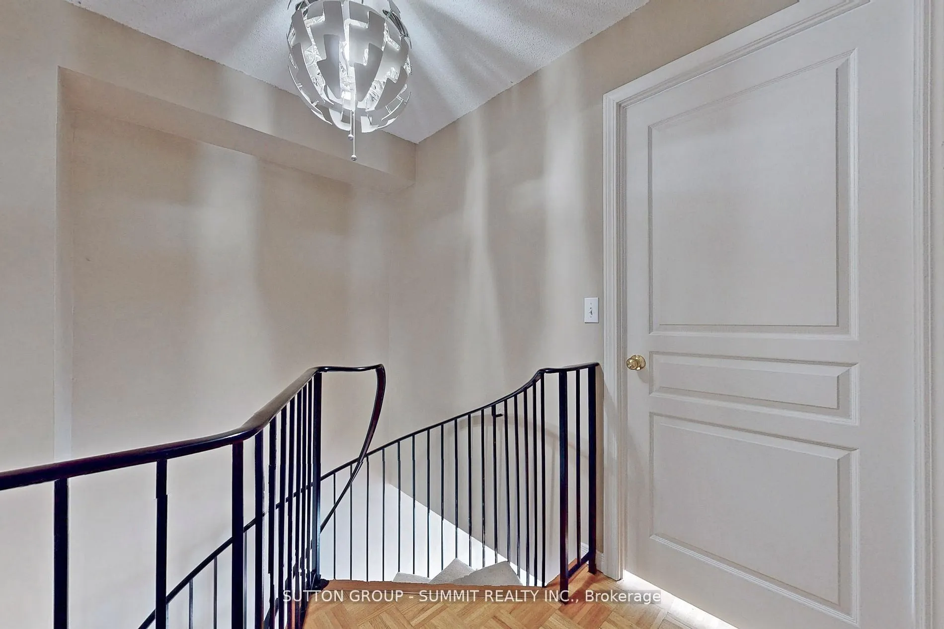 2565 Erin Centre Boulevard, #1203