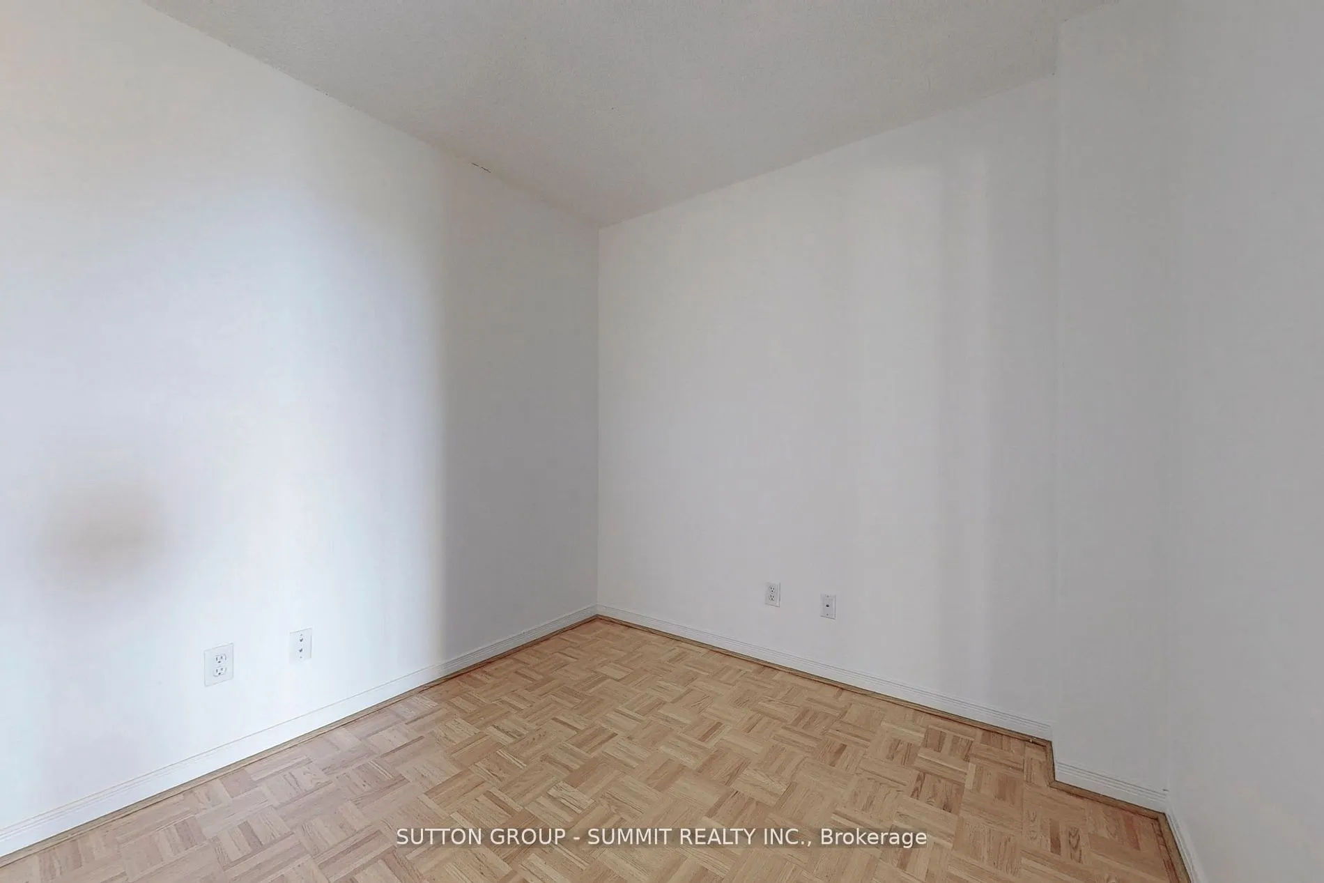 2565 Erin Centre Boulevard, #1203