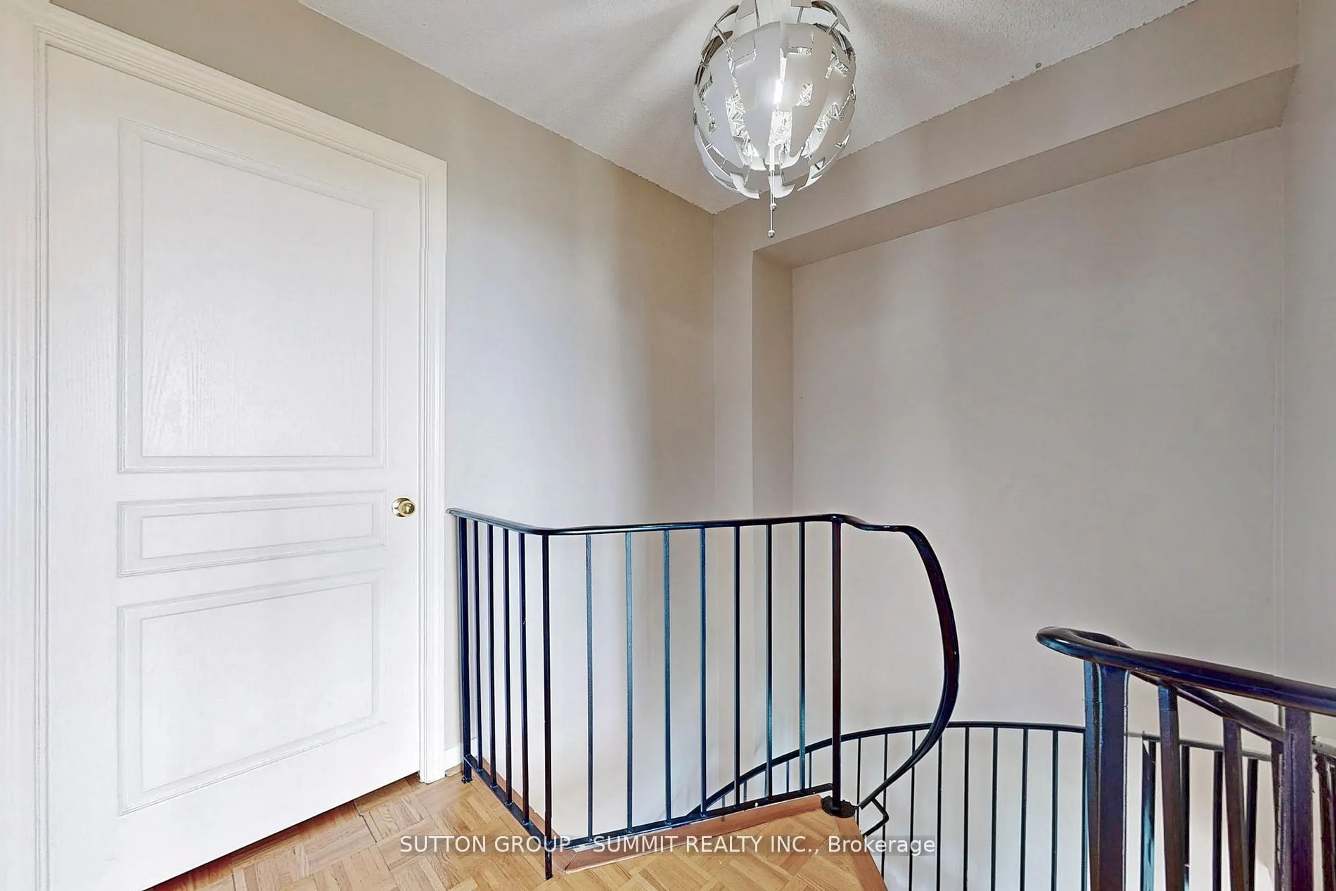 2565 Erin Centre Boulevard, #1203