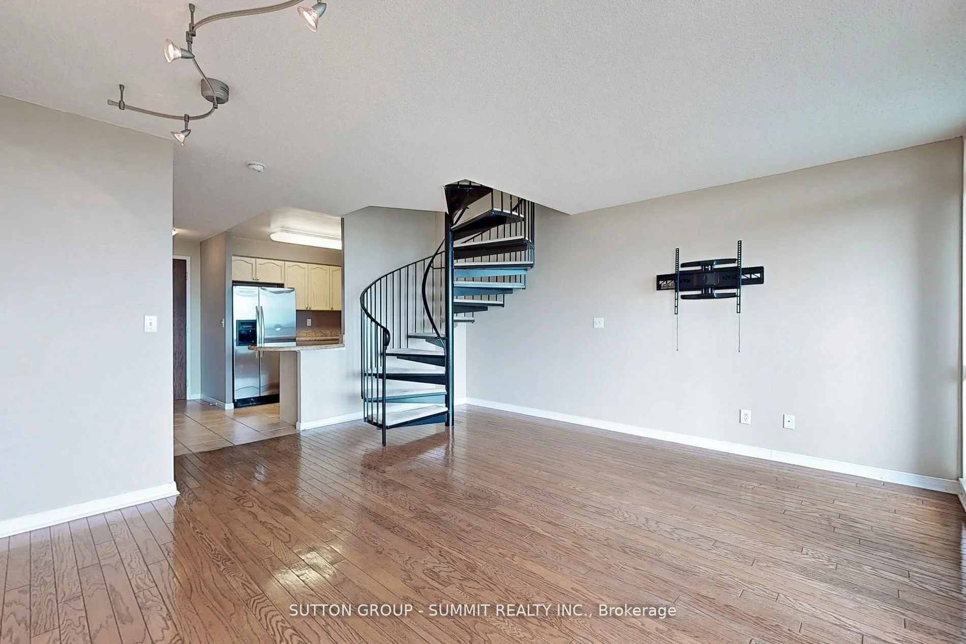 2565 Erin Centre Boulevard, #1203