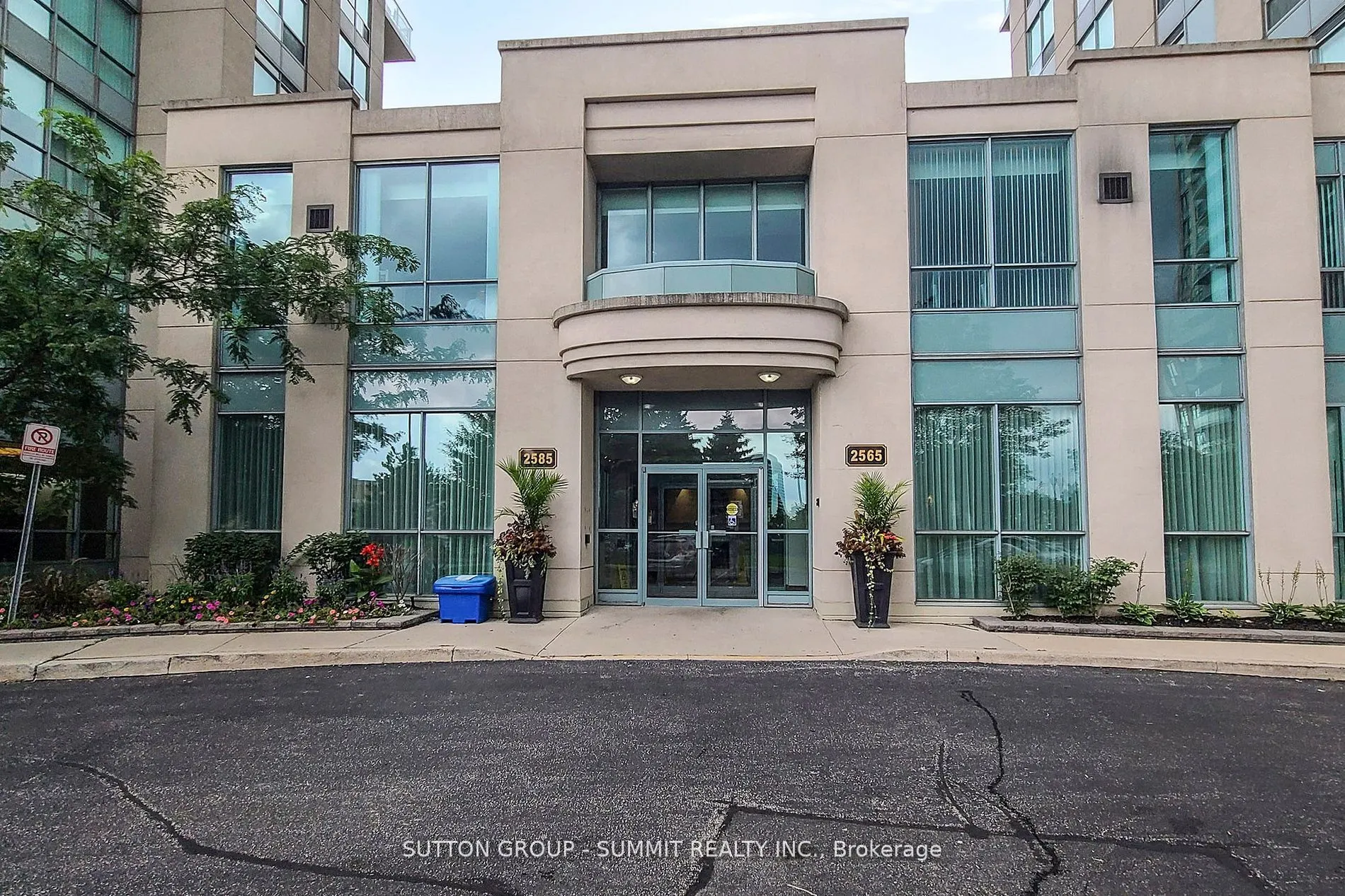 2565 Erin Centre Boulevard, #1203