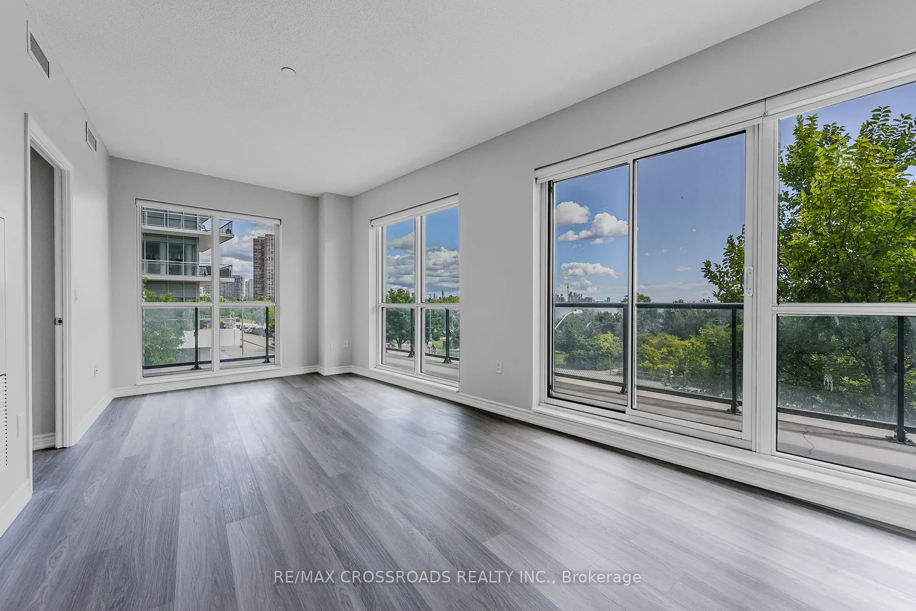 39 Annie Craig Drive, #216