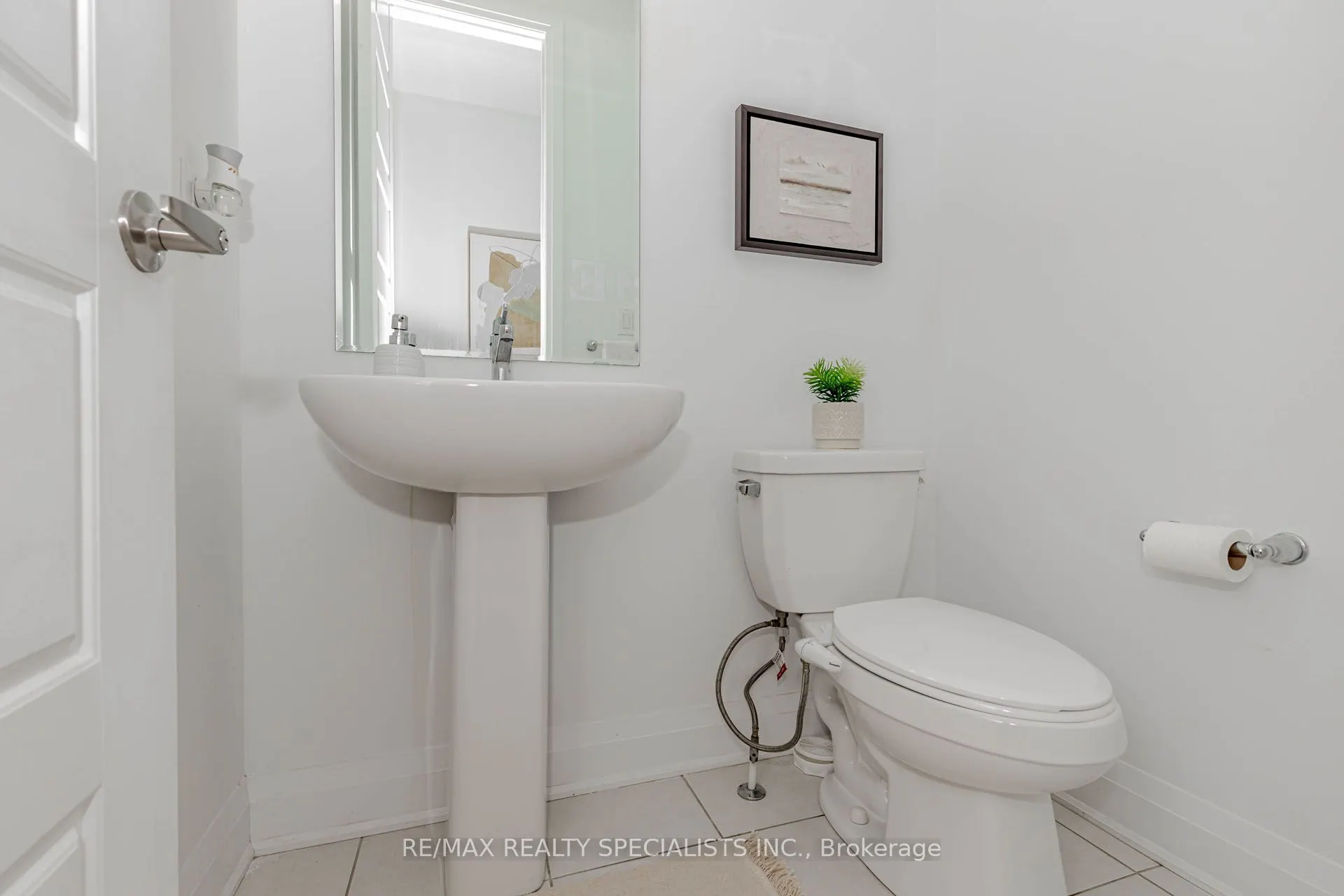 1411 Lobelia Crescent