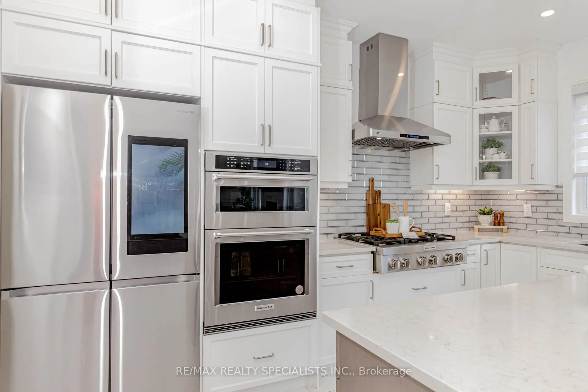 1411 Lobelia Crescent