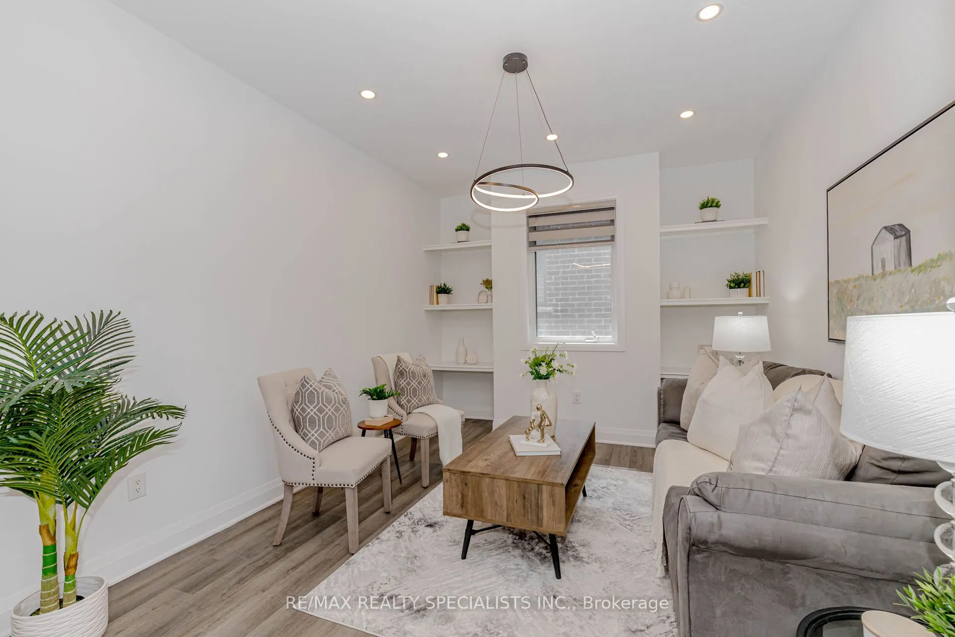 1411 Lobelia Crescent