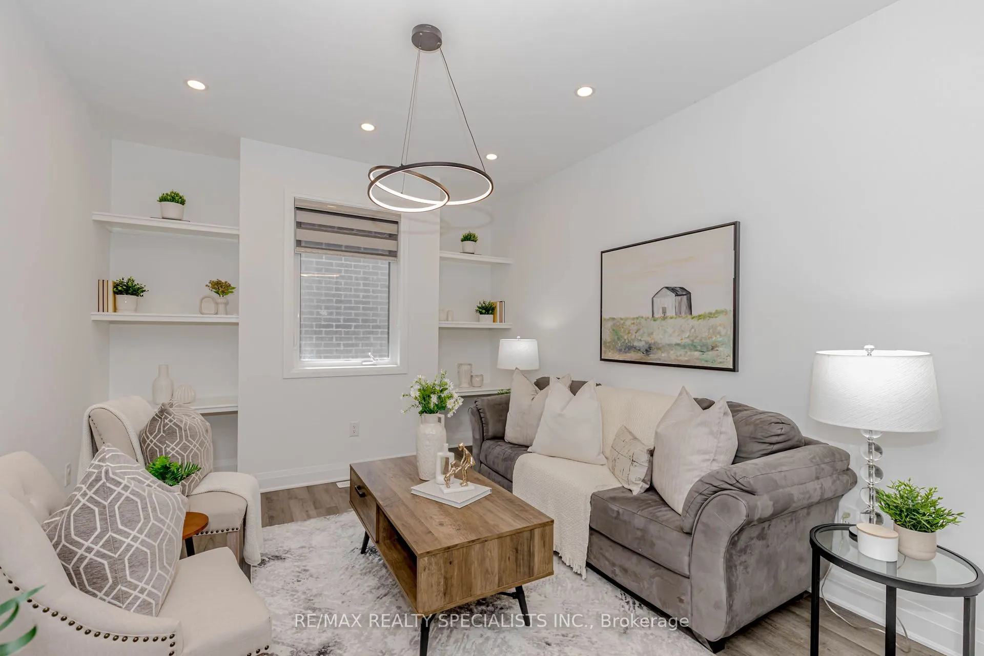 1411 Lobelia Crescent