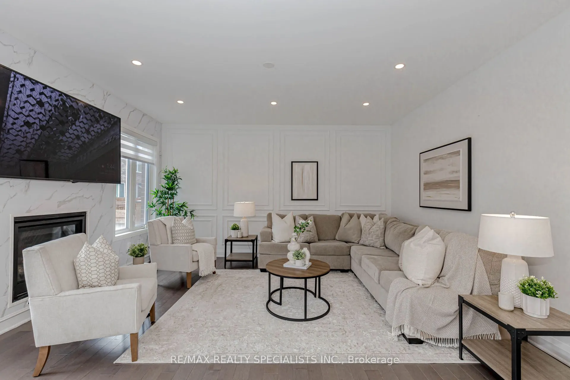 1411 Lobelia Crescent