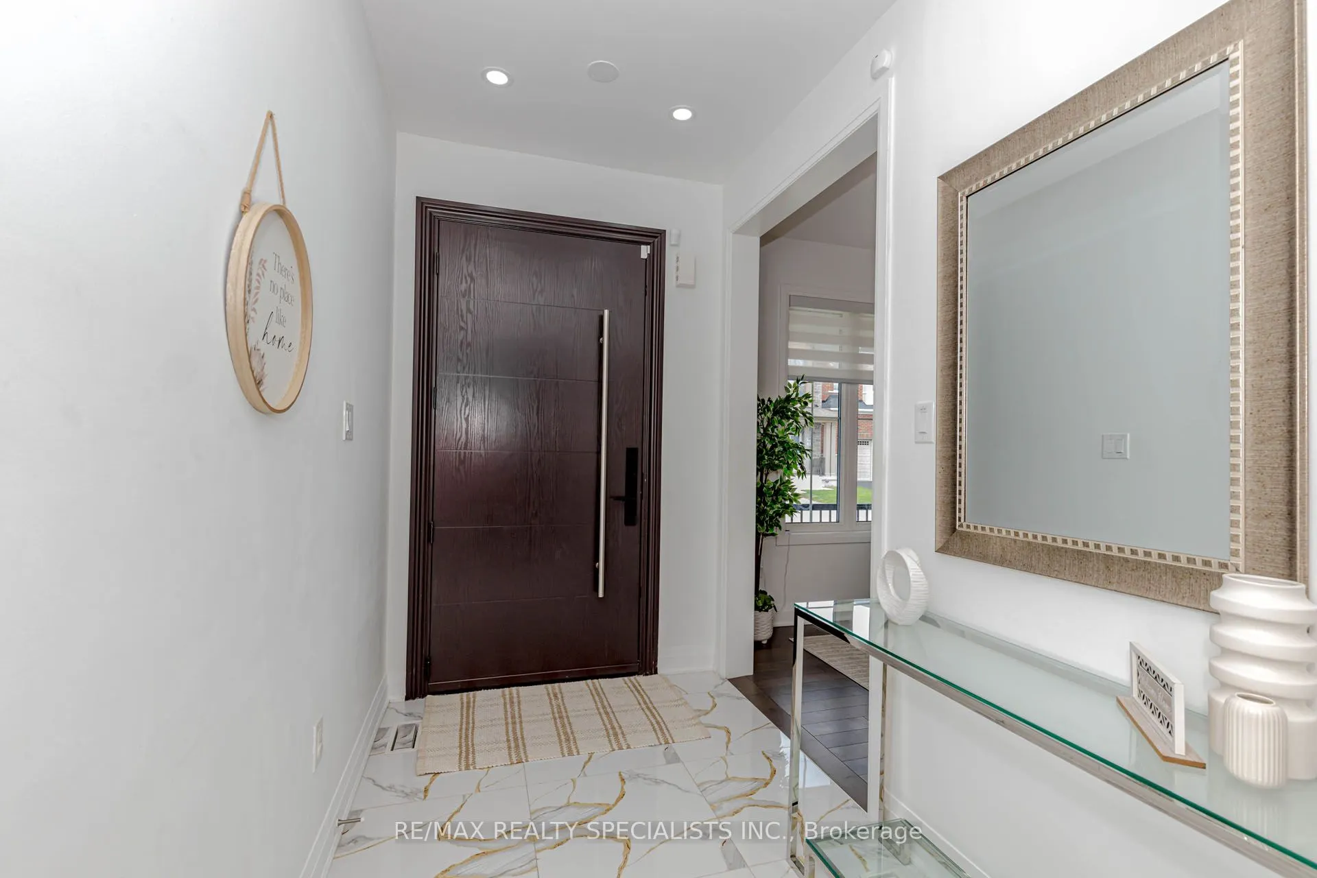 1411 Lobelia Crescent