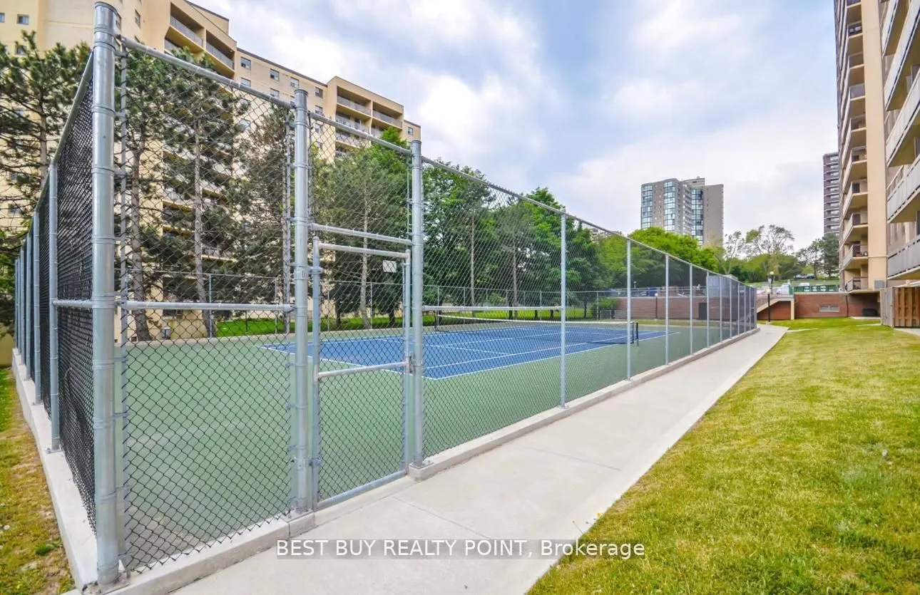 15 La Rose Avenue, #1007
