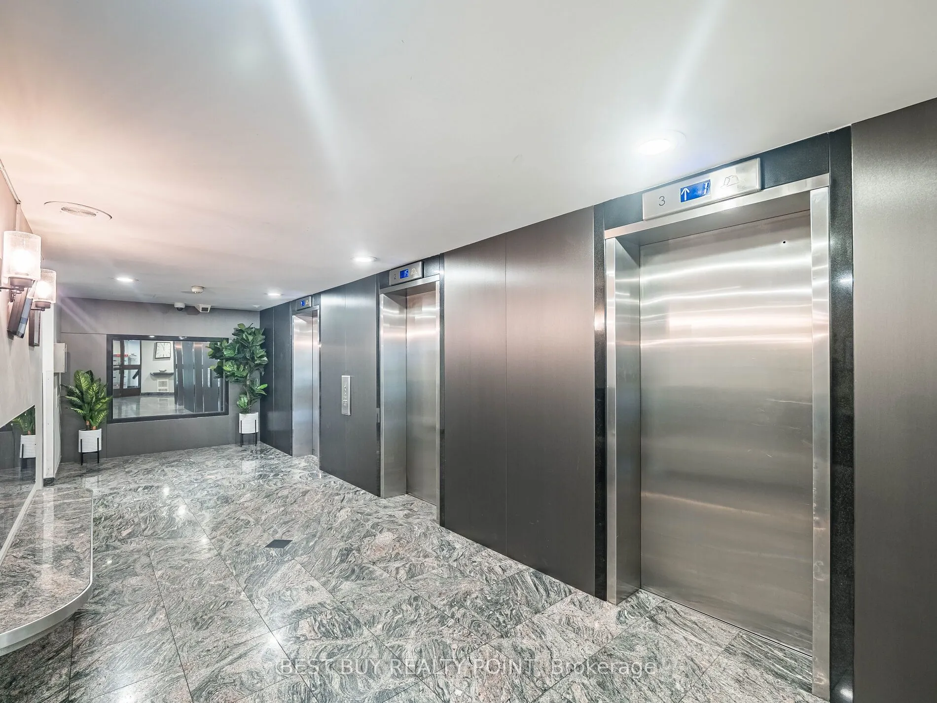 15 La Rose Avenue, #1007