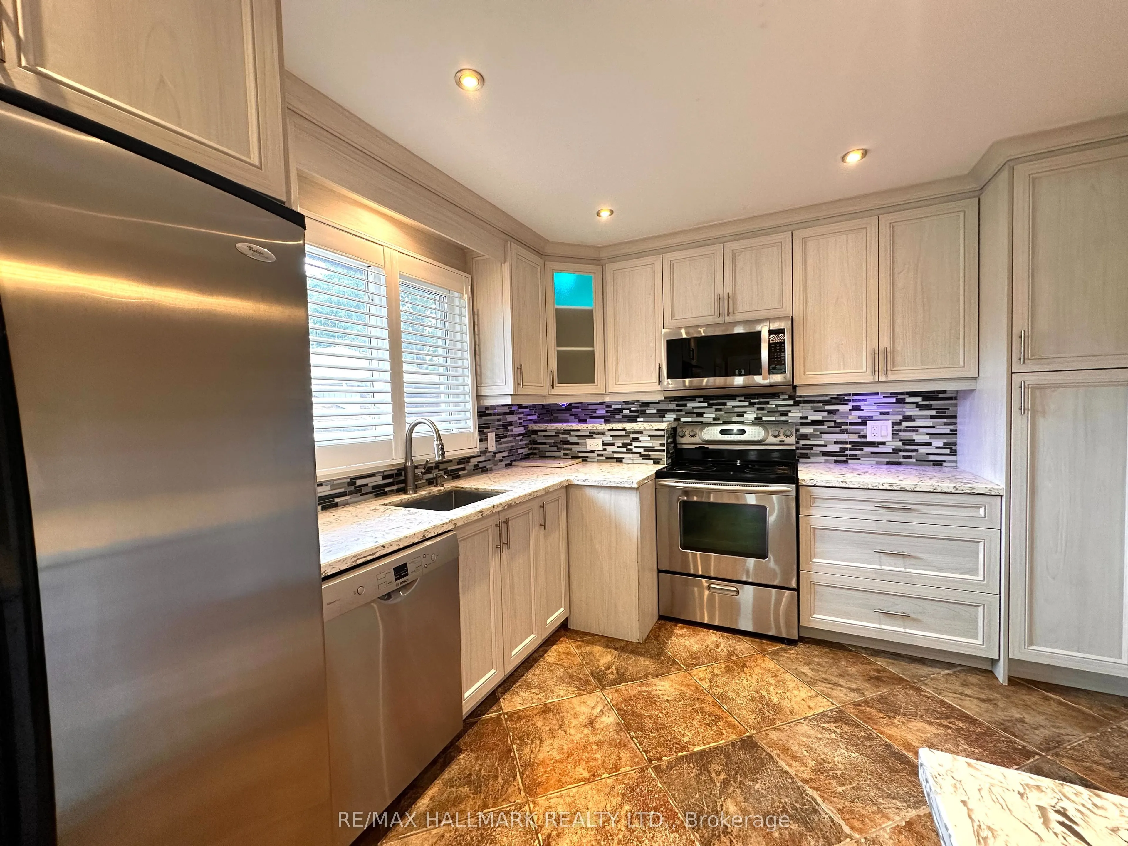 1198 Ingledene Drive