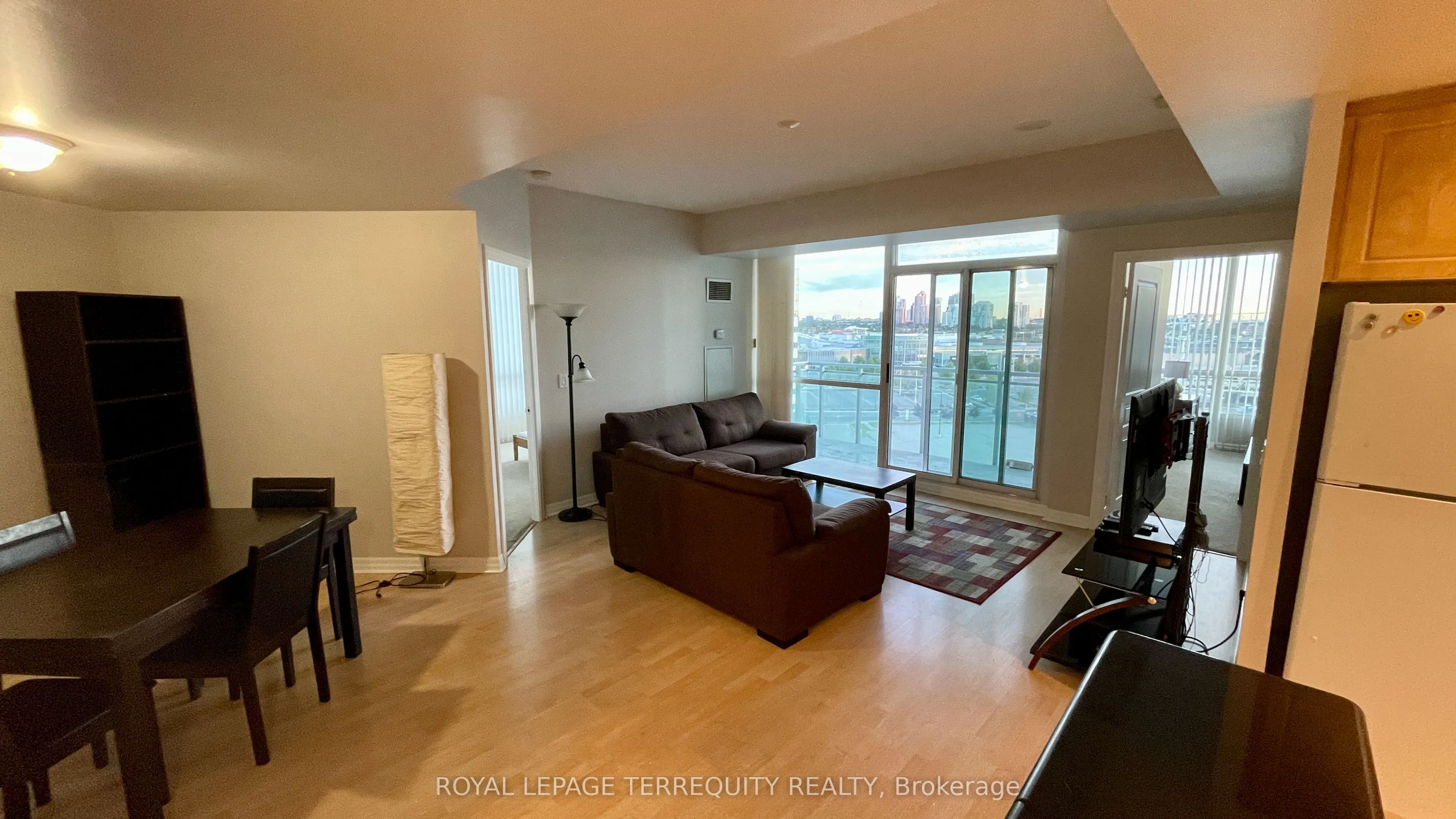 220 Burnhamthorpe Road W, #1003