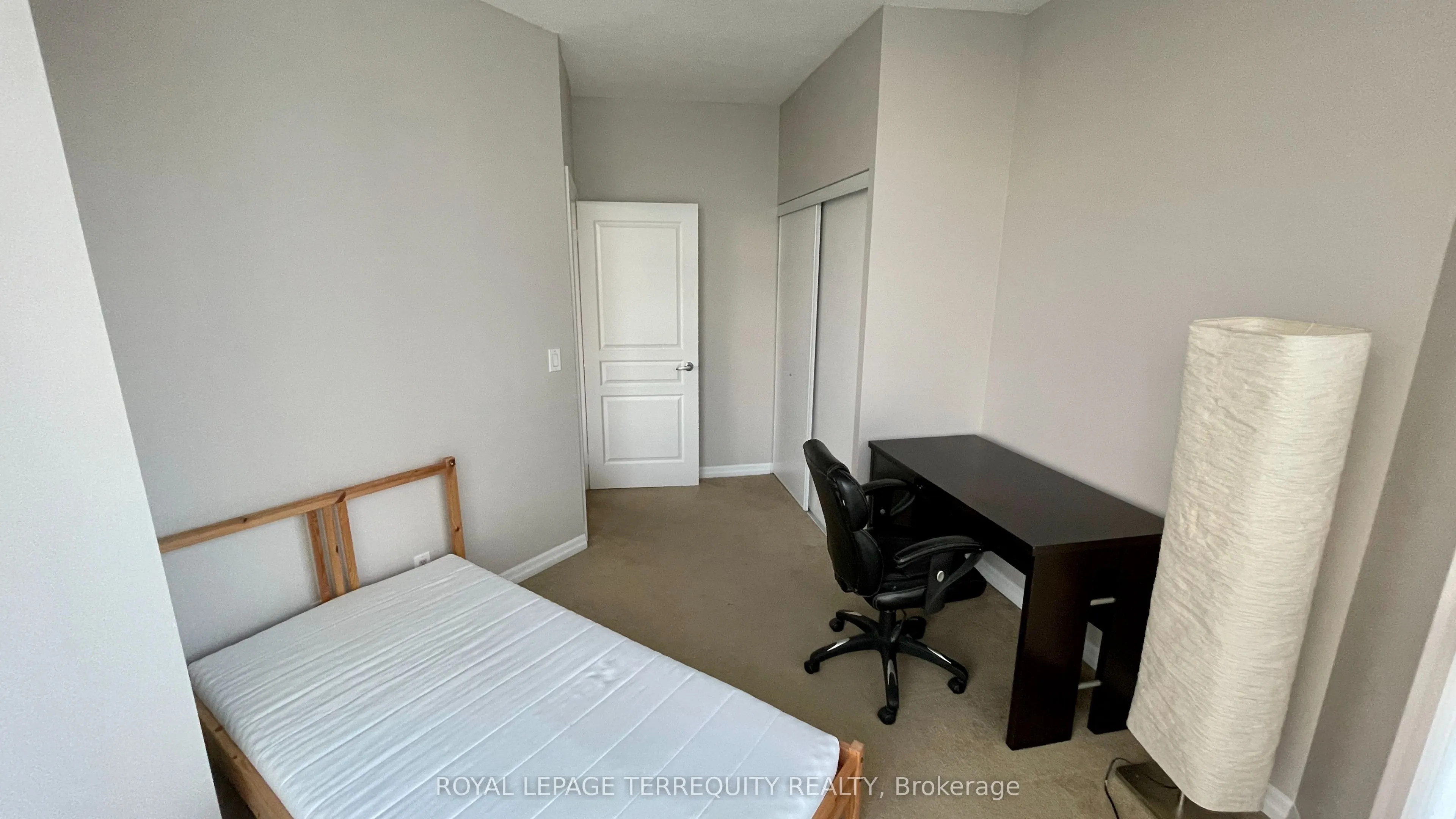 220 Burnhamthorpe Road W, #1003