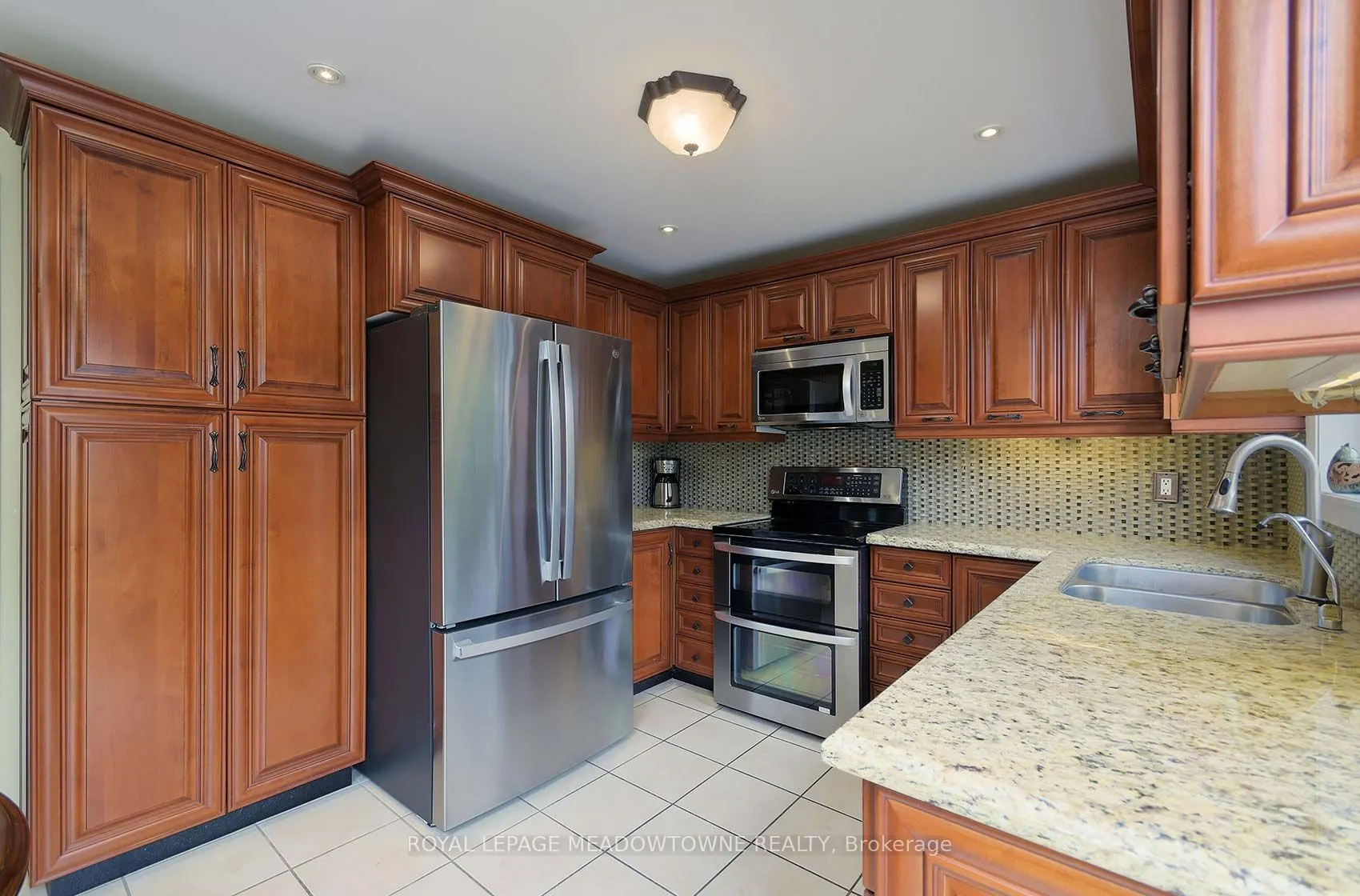 6521 Sapling Trail