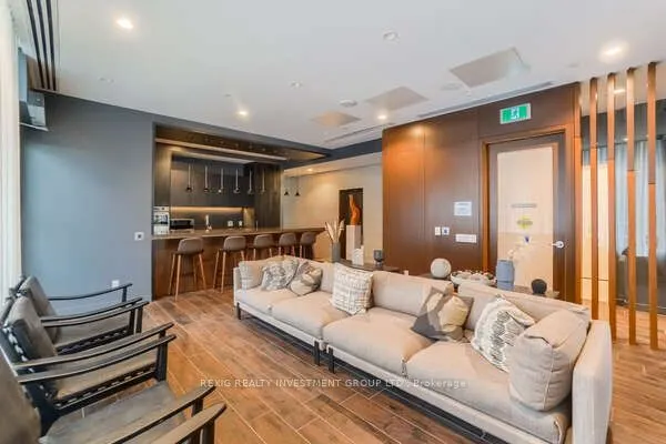 70 Annie Craig Drive, #4007