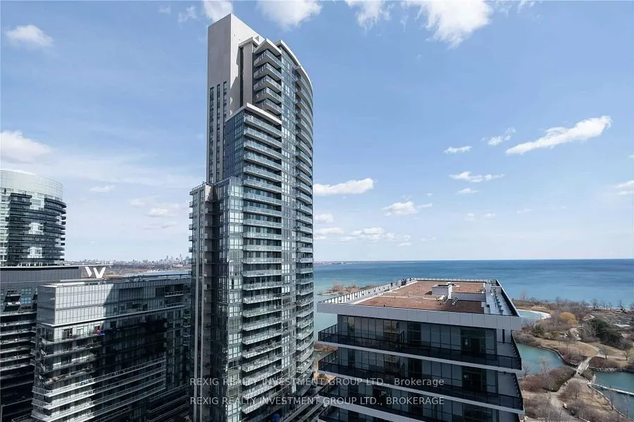 70 Annie Craig Drive, #4007