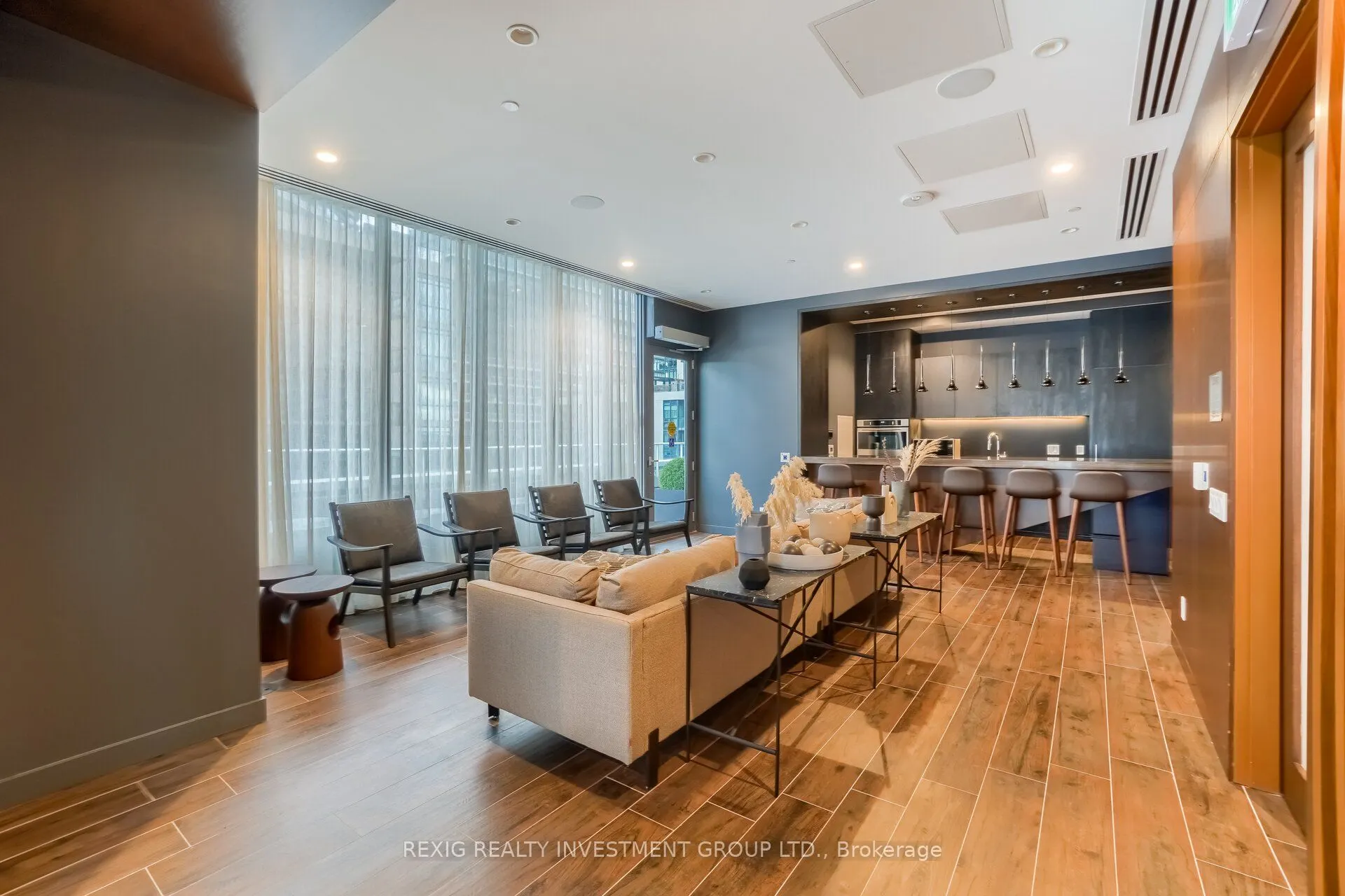70 Annie Craig Drive, #4007