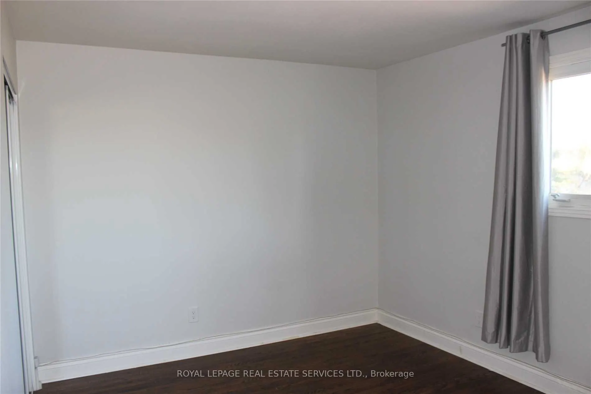 393 Mississauga Valley Boulevard