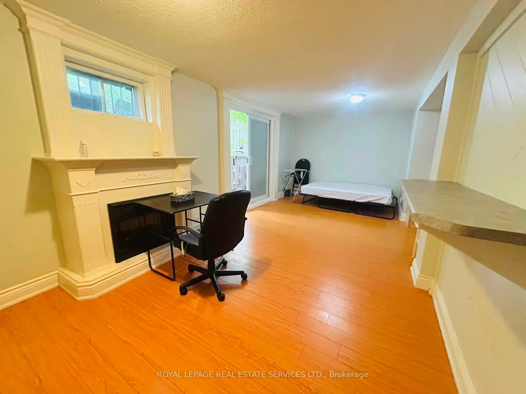 393 Mississauga Valley Boulevard