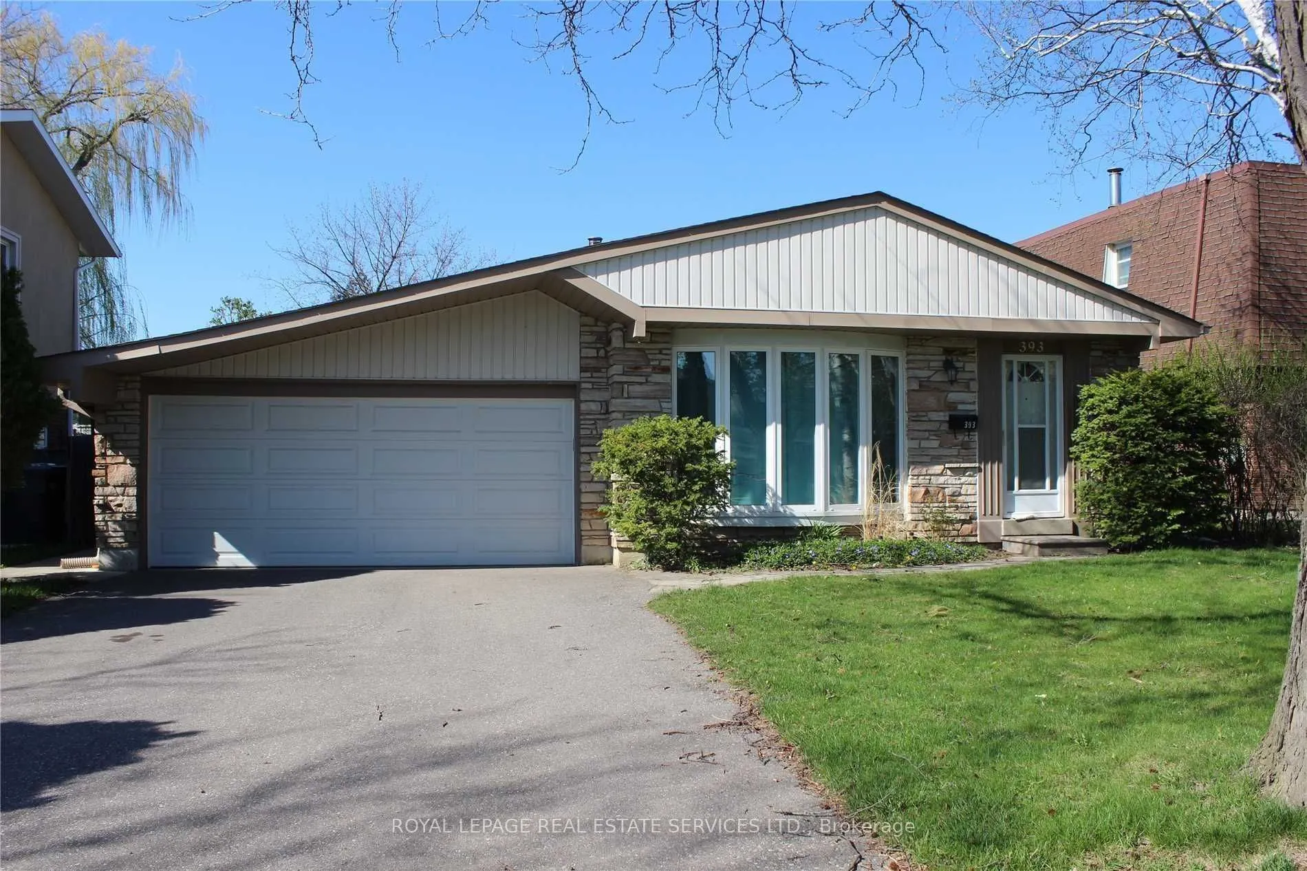 393 Mississauga Valley Boulevard