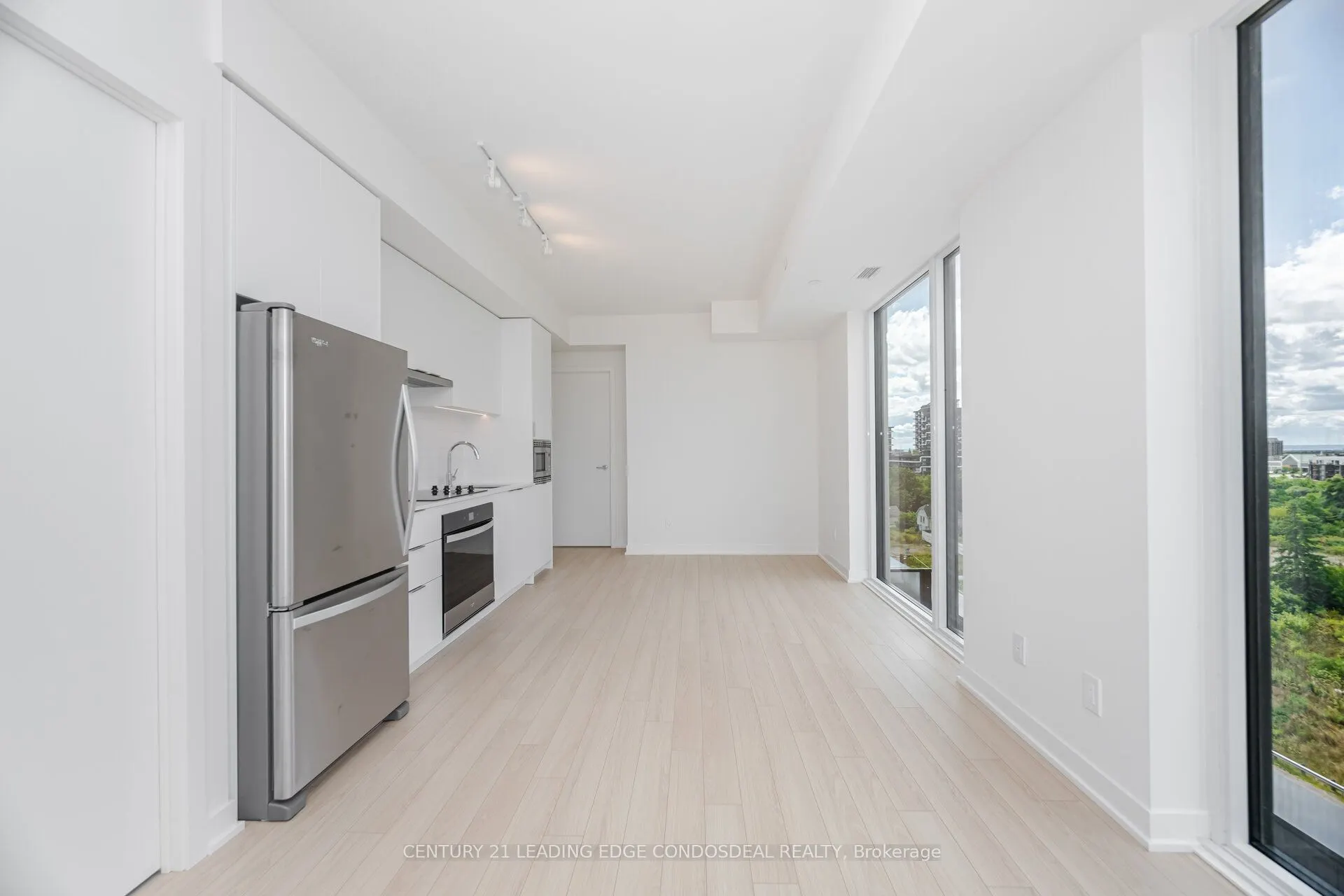 3079 Trafalgar Road, #803