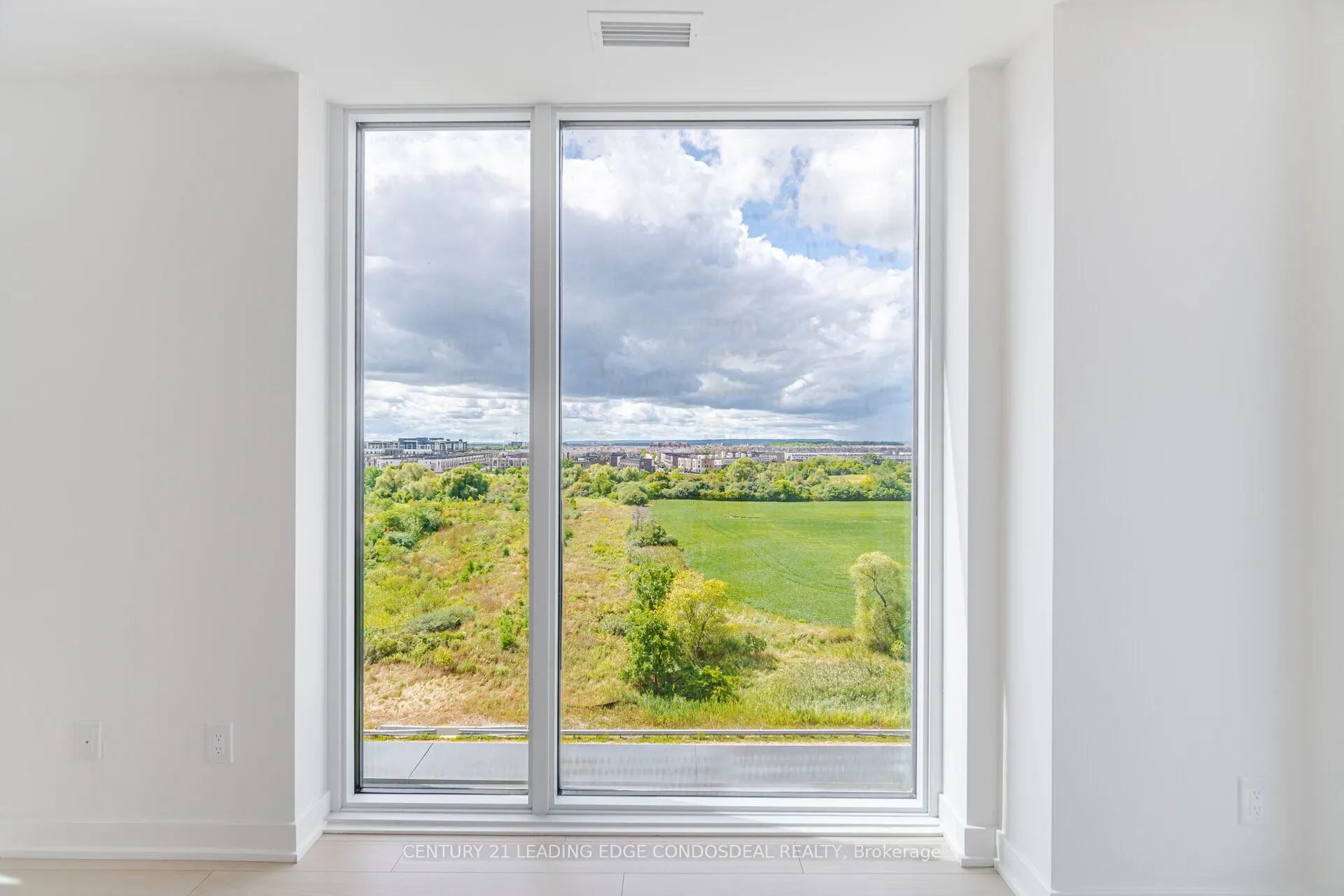 3079 Trafalgar Road, #803