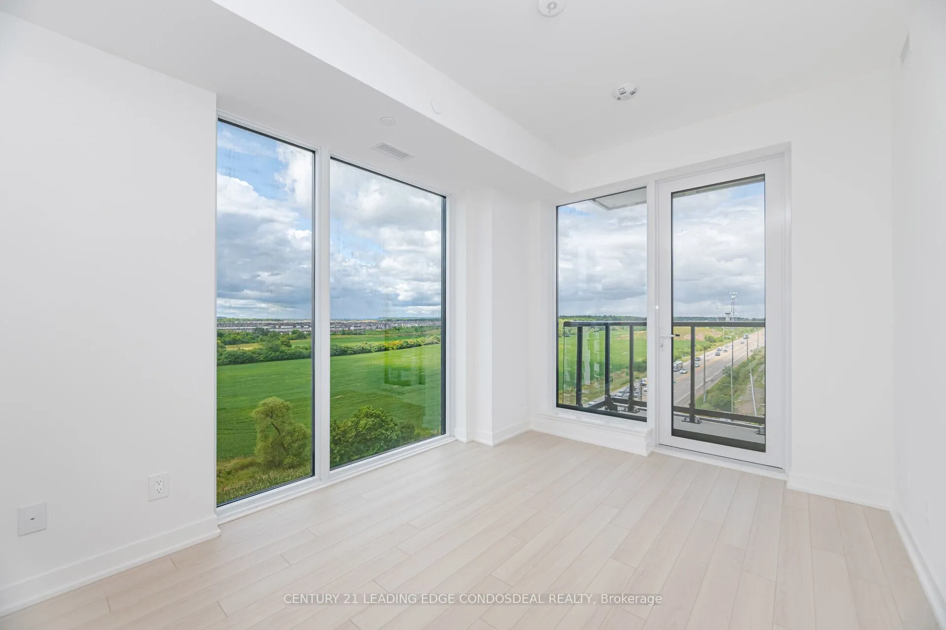 3079 Trafalgar Road, #803