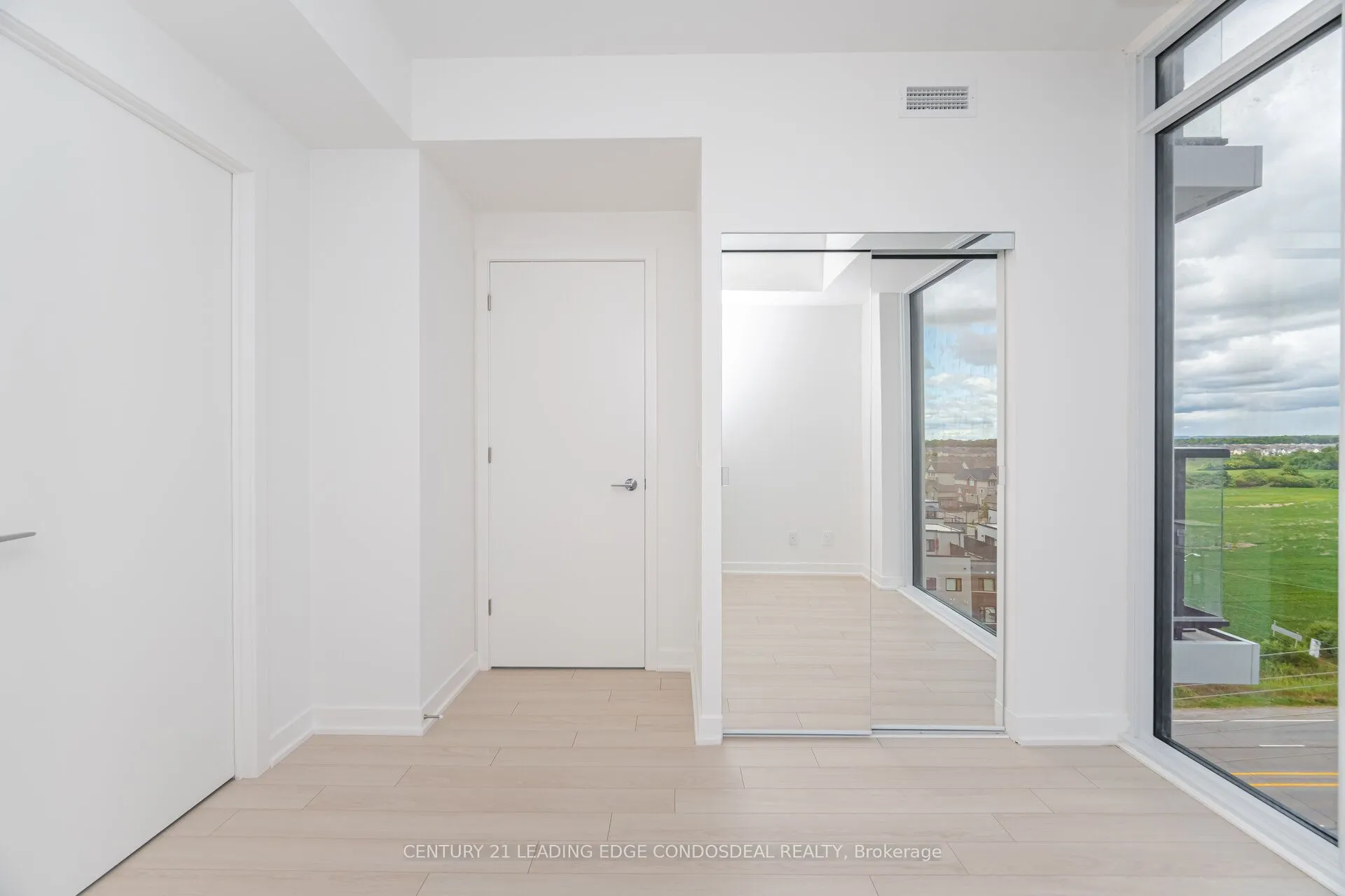 3079 Trafalgar Road, #803
