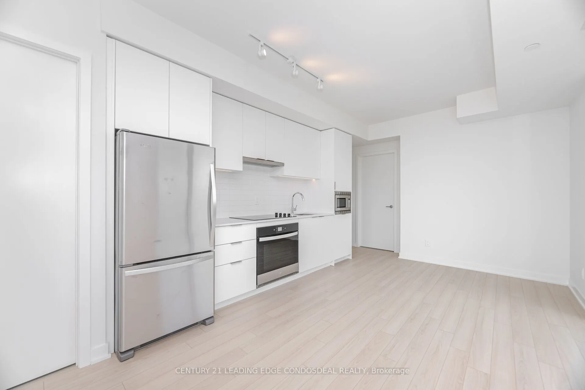 3079 Trafalgar Road, #803