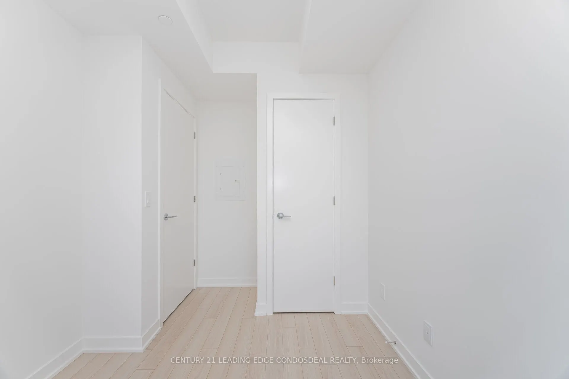 3079 Trafalgar Road, #803