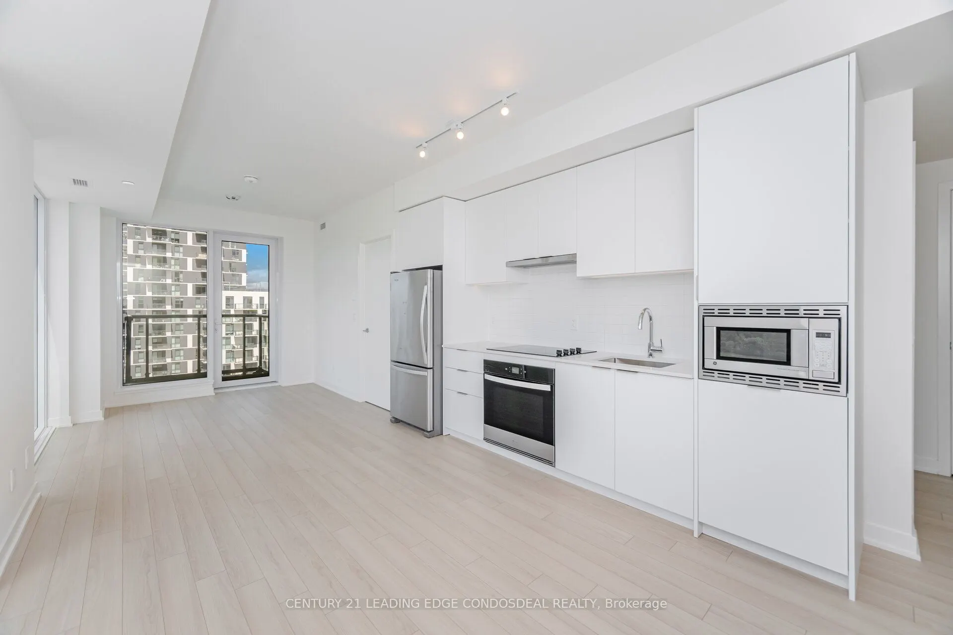 3079 Trafalgar Road, #803