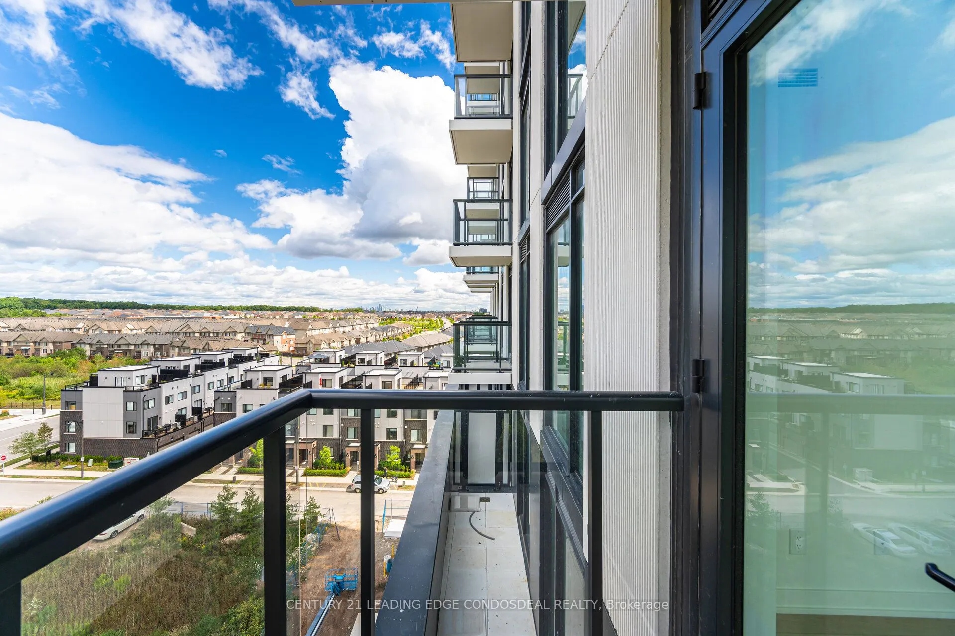 3079 Trafalgar Road, #803