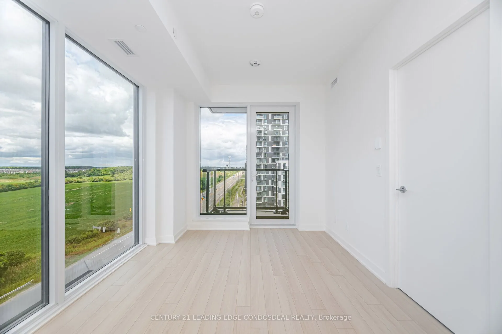 3079 Trafalgar Road, #803