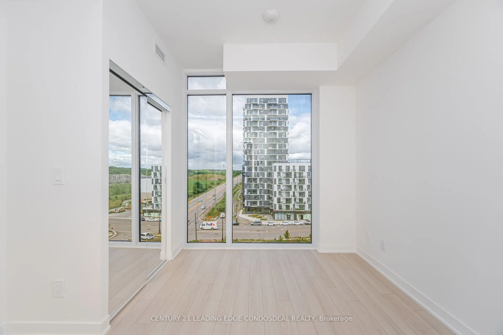 3079 Trafalgar Road, #803