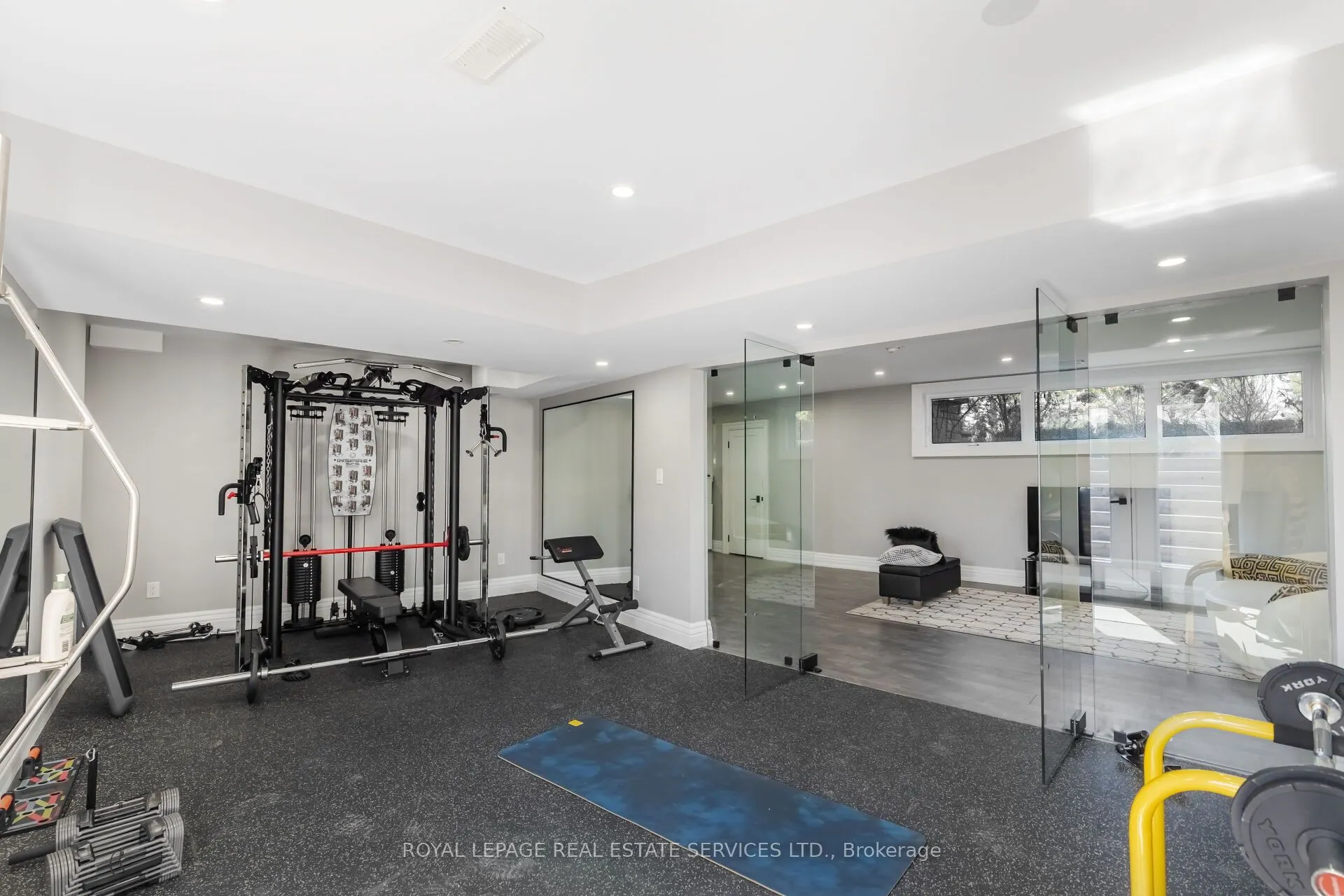 12 Julian Drive