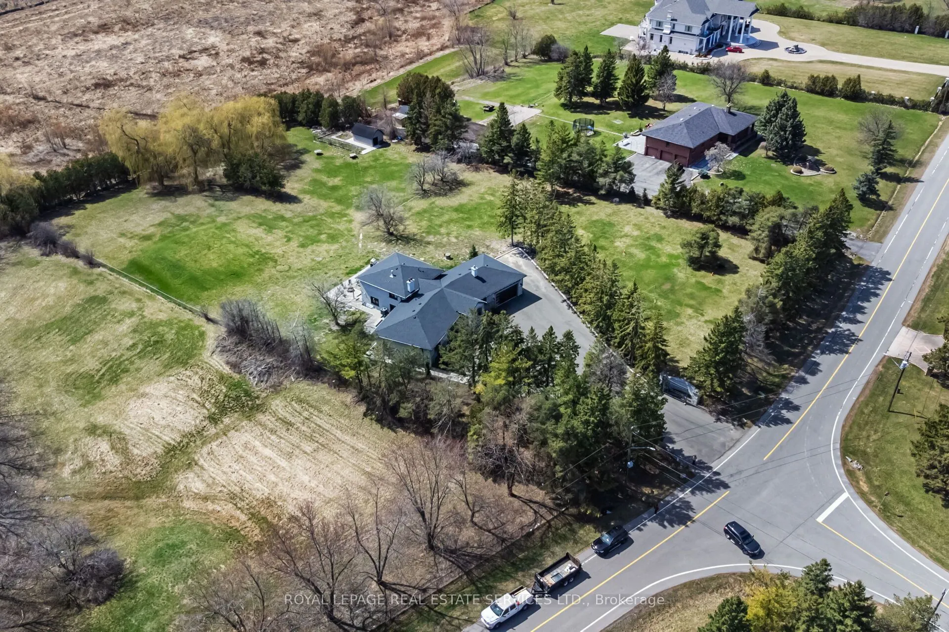 12 Julian Drive