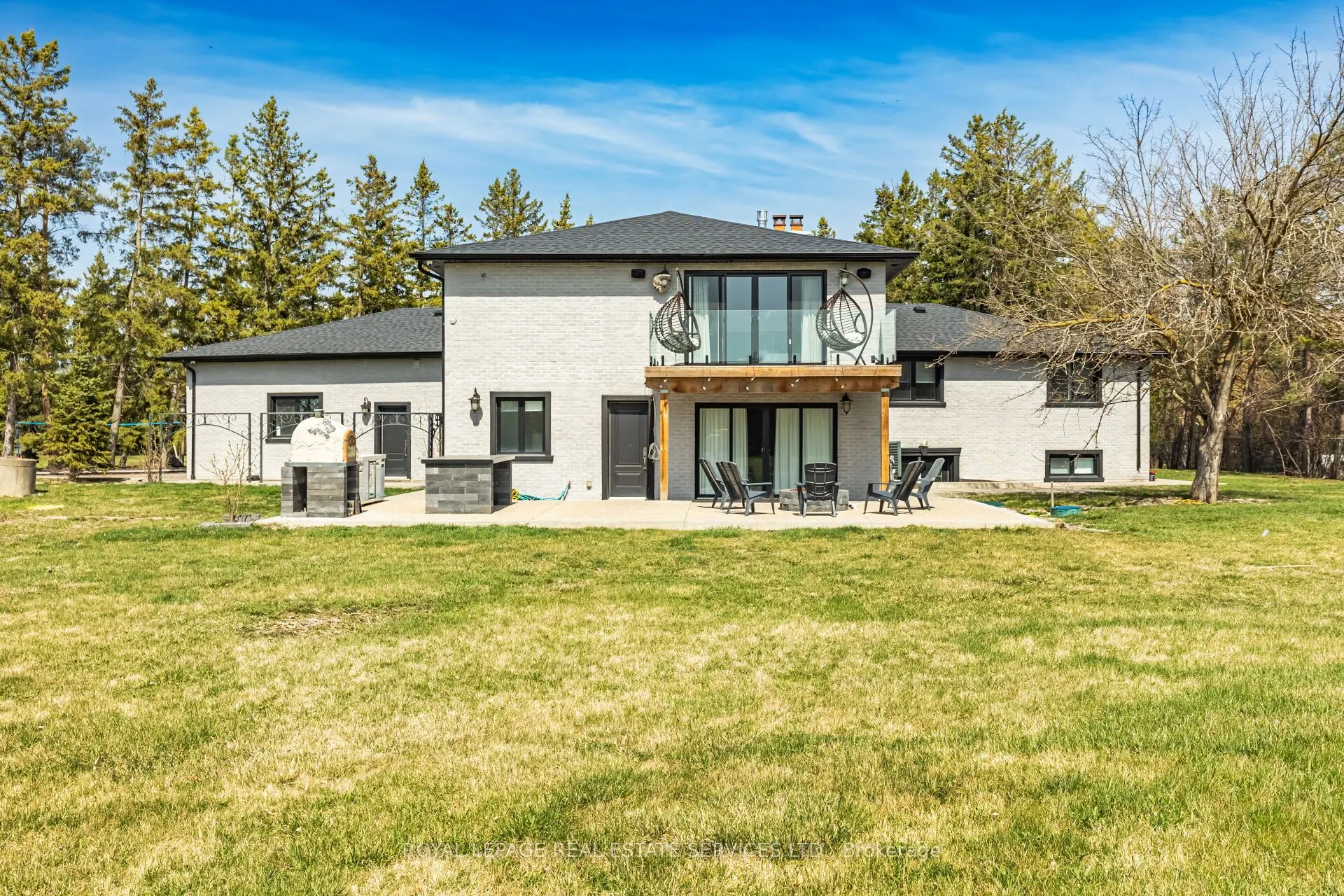 12 Julian Drive