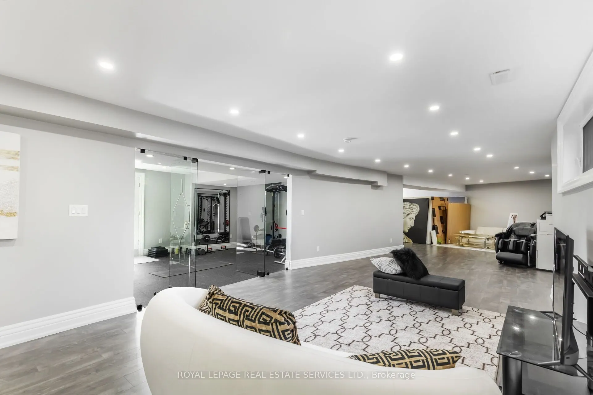12 Julian Drive