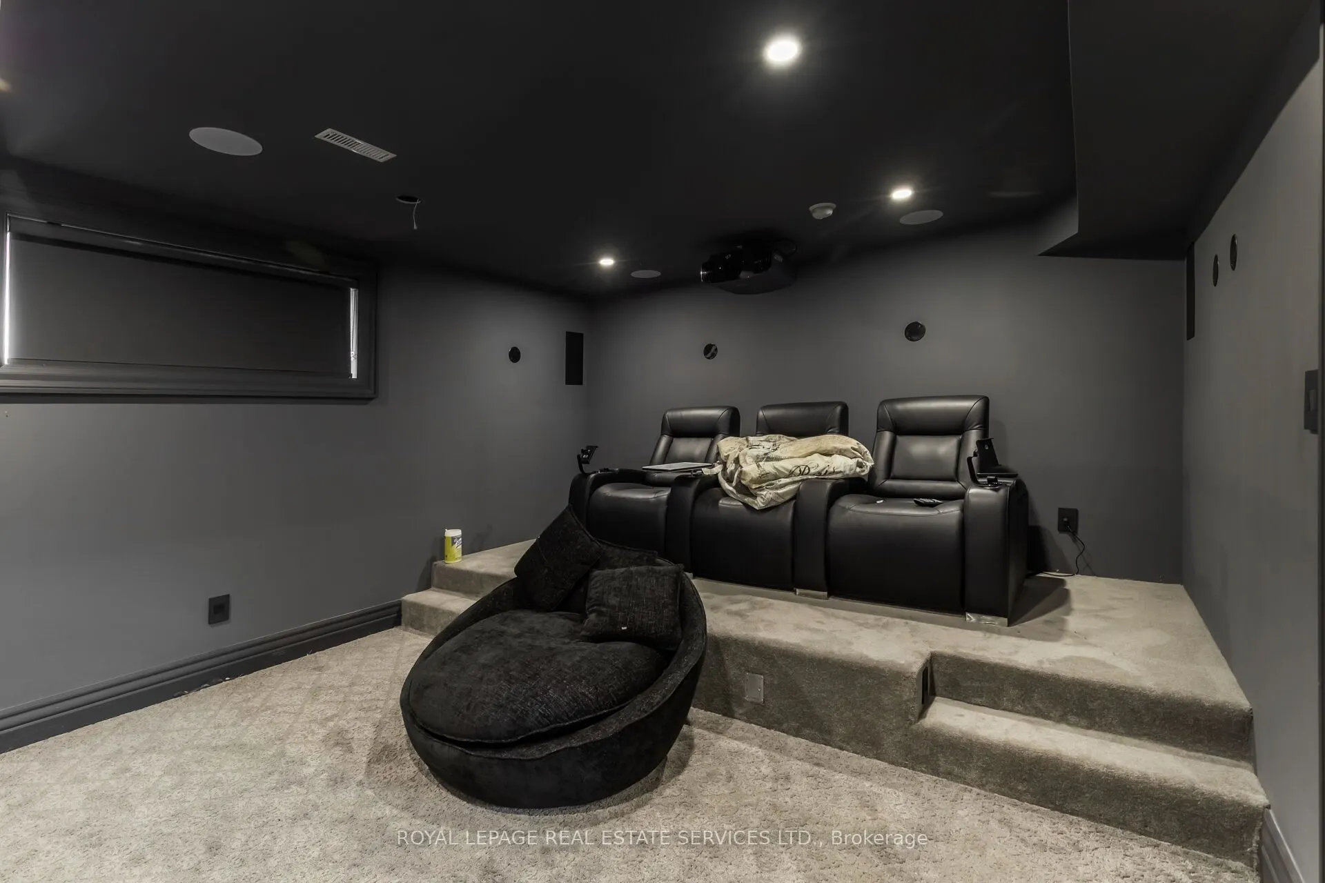 12 Julian Drive