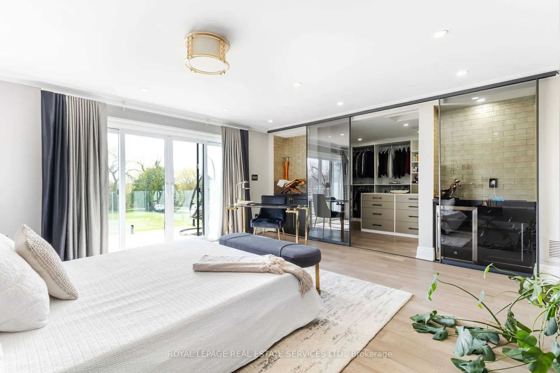 12 Julian Drive