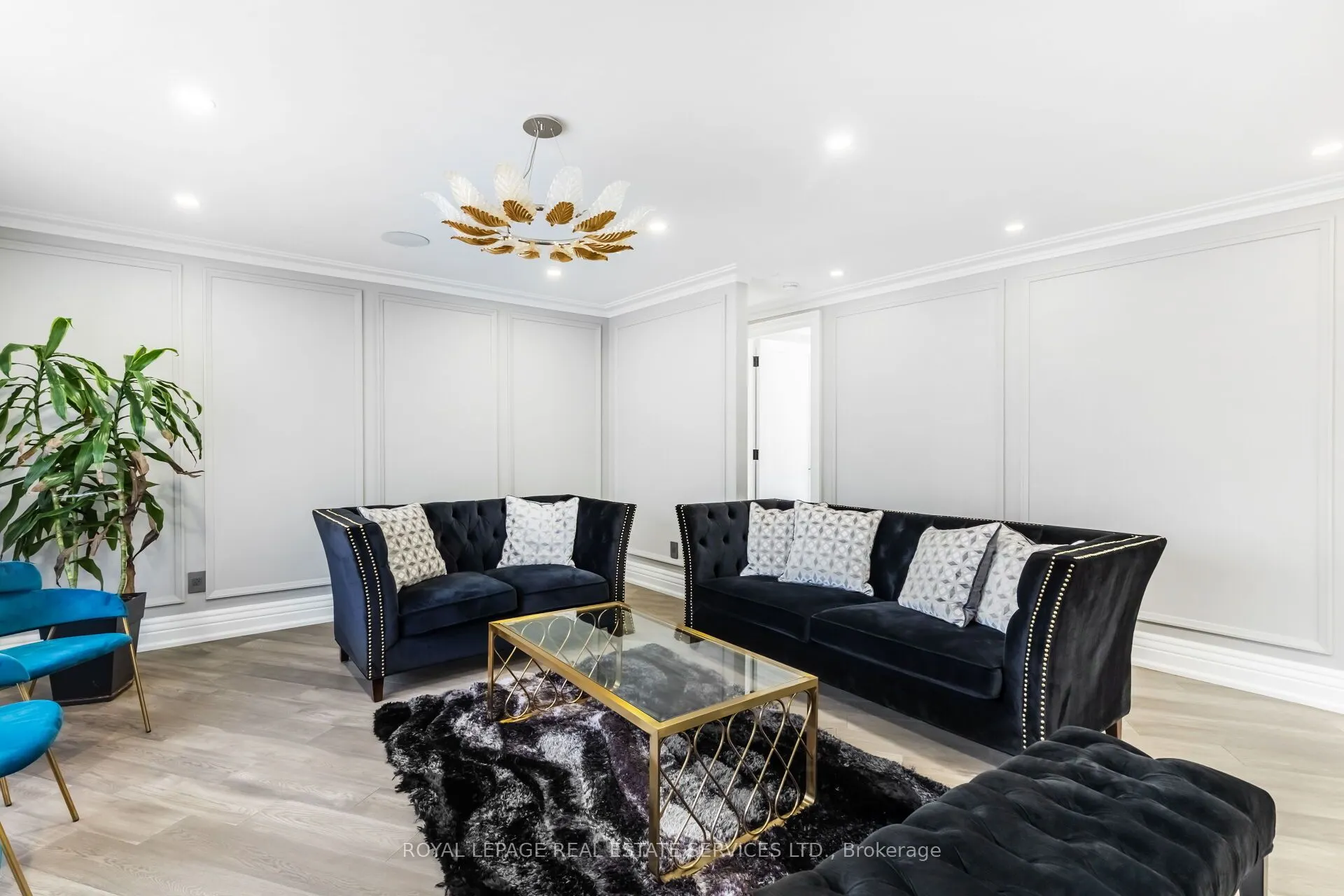 12 Julian Drive
