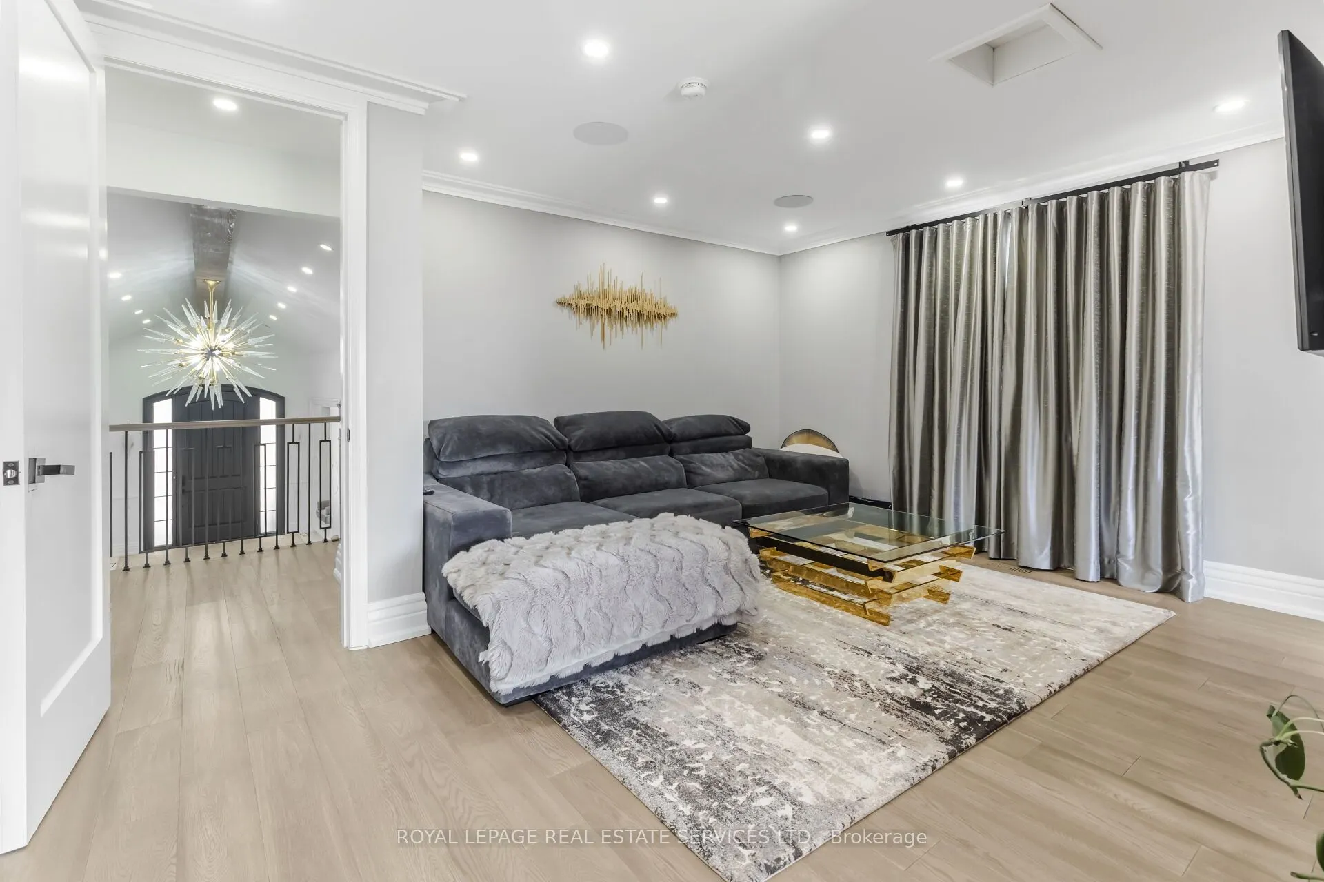 12 Julian Drive
