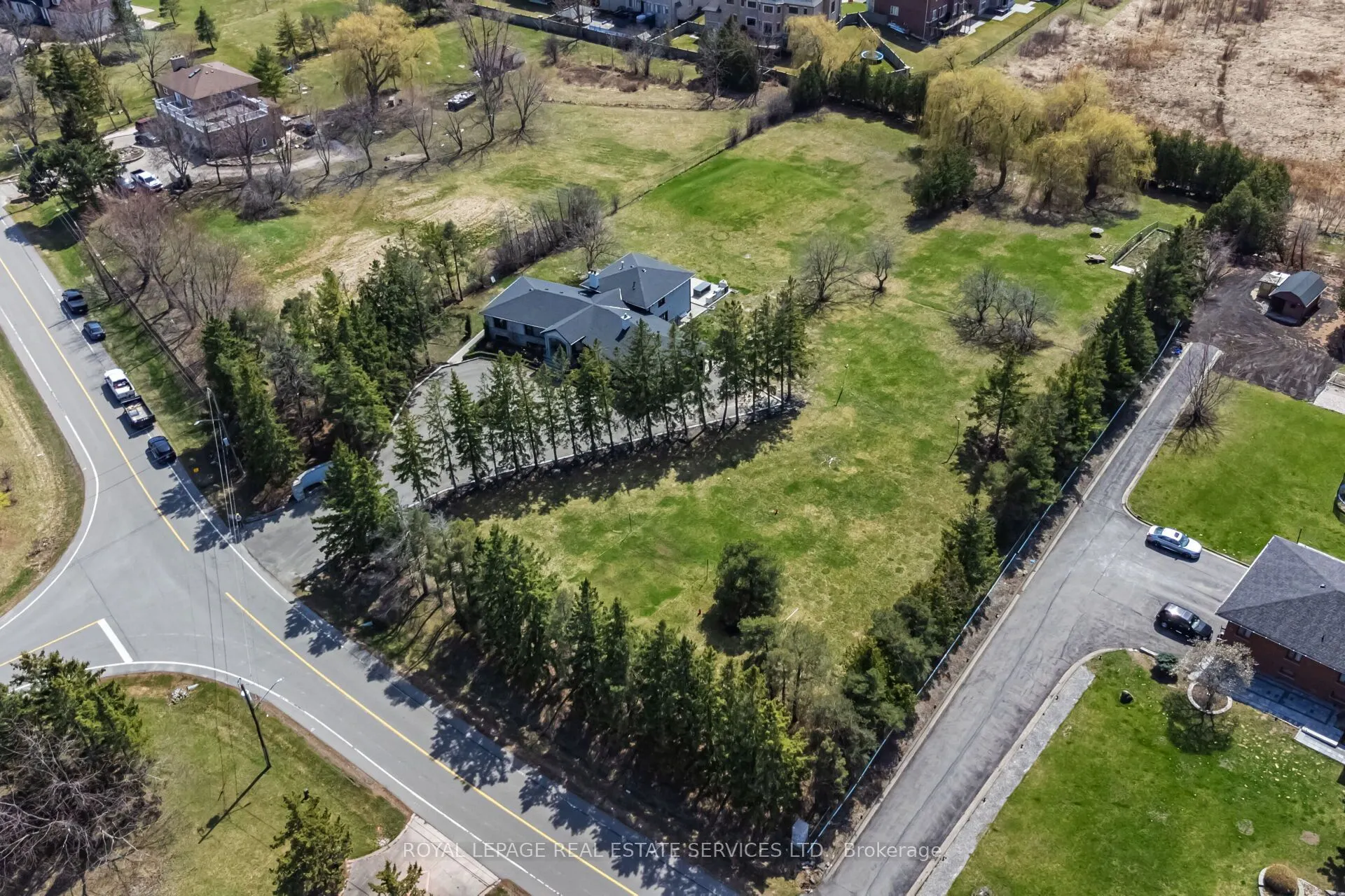 12 Julian Drive