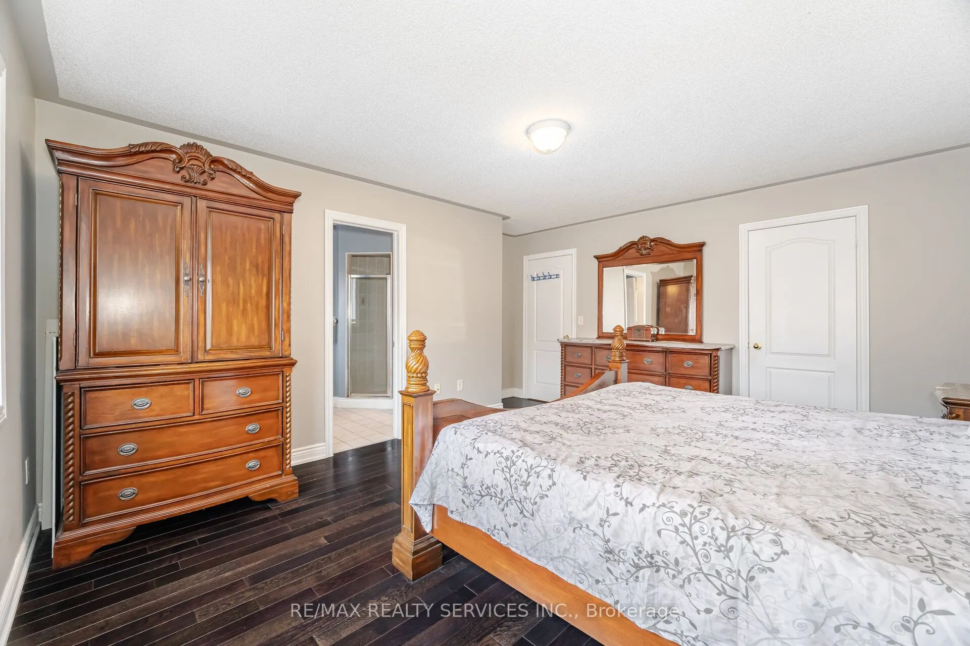 39 Rattlesnake Road